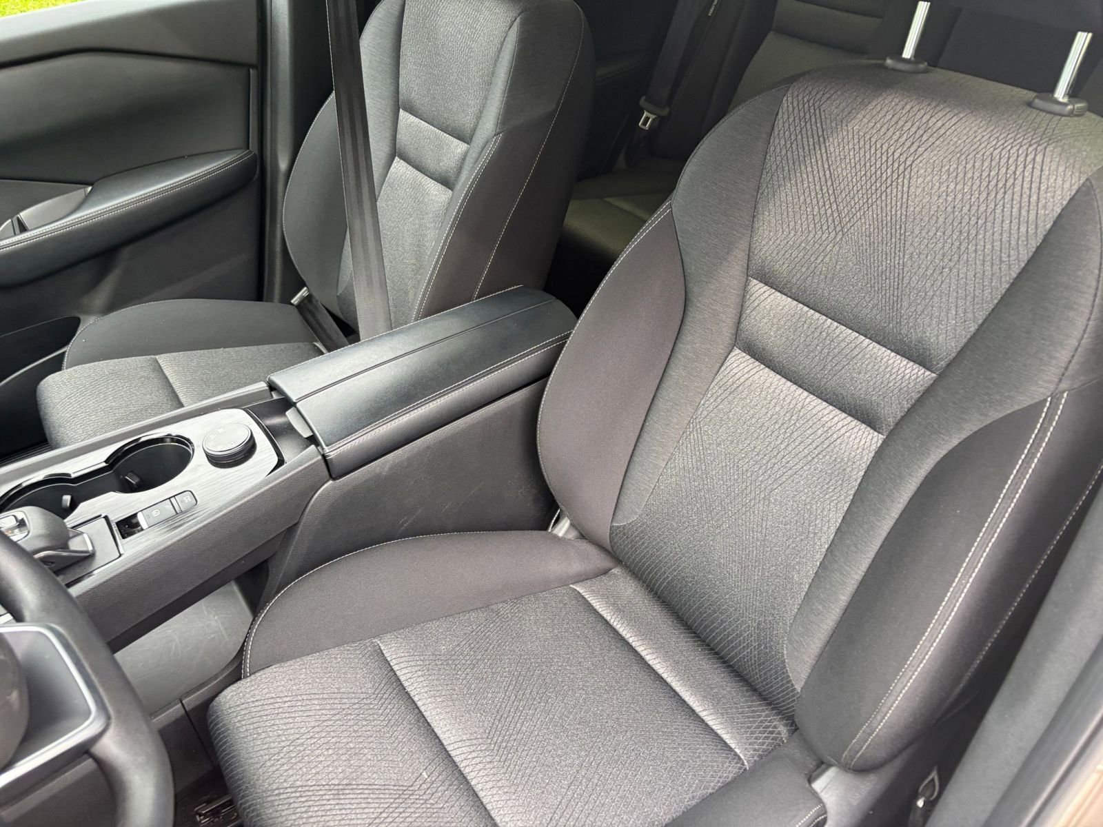 2024 Nissan Rogue SV 34