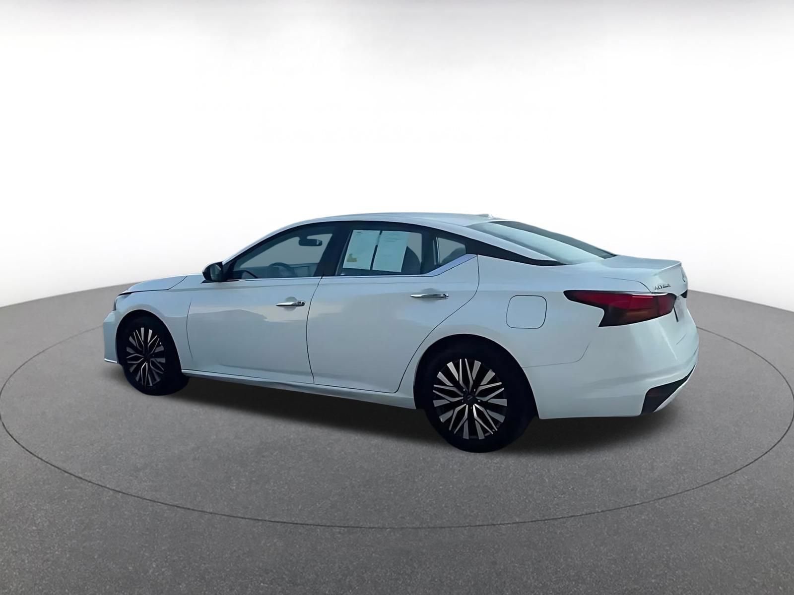 Thumbnail: 2025 Nissan Altima - 8