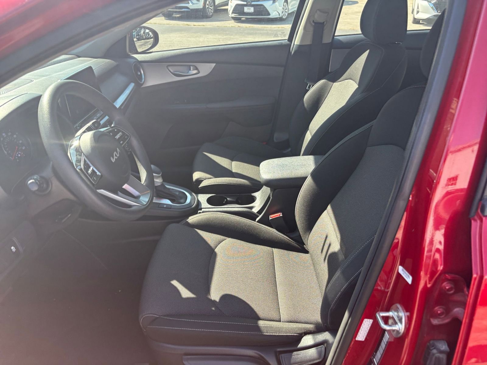 Thumbnail: 2023 Kia Forte - 24
