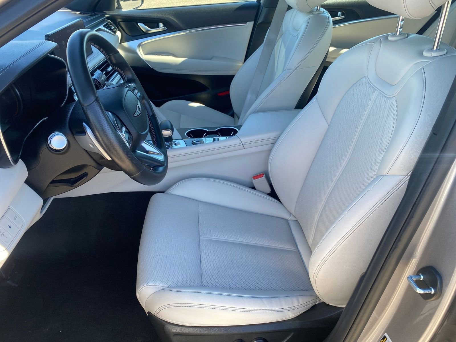 Thumbnail: 2025 Genesis G70 - 29