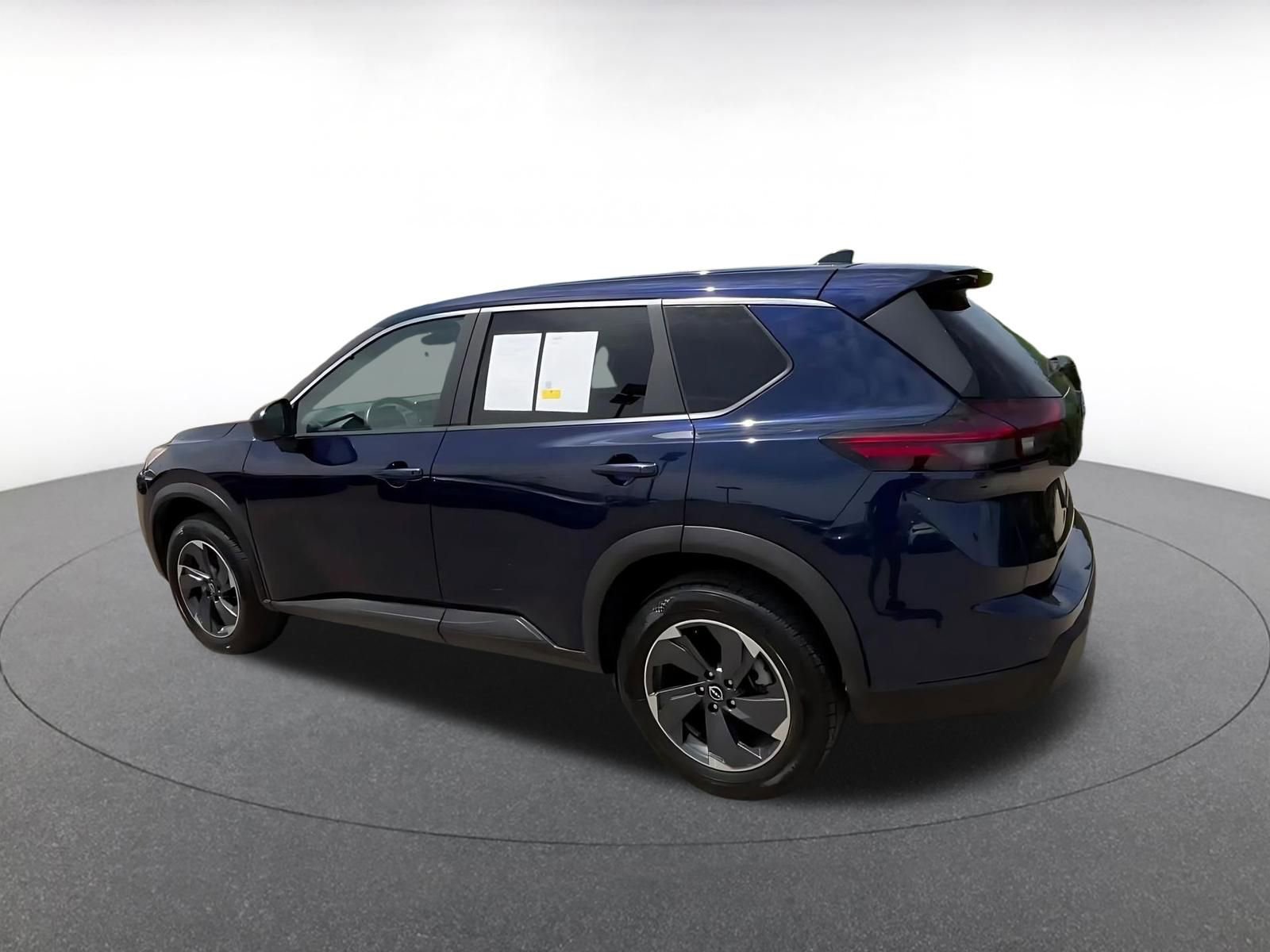Thumbnail: 2025 Nissan Rogue - 10