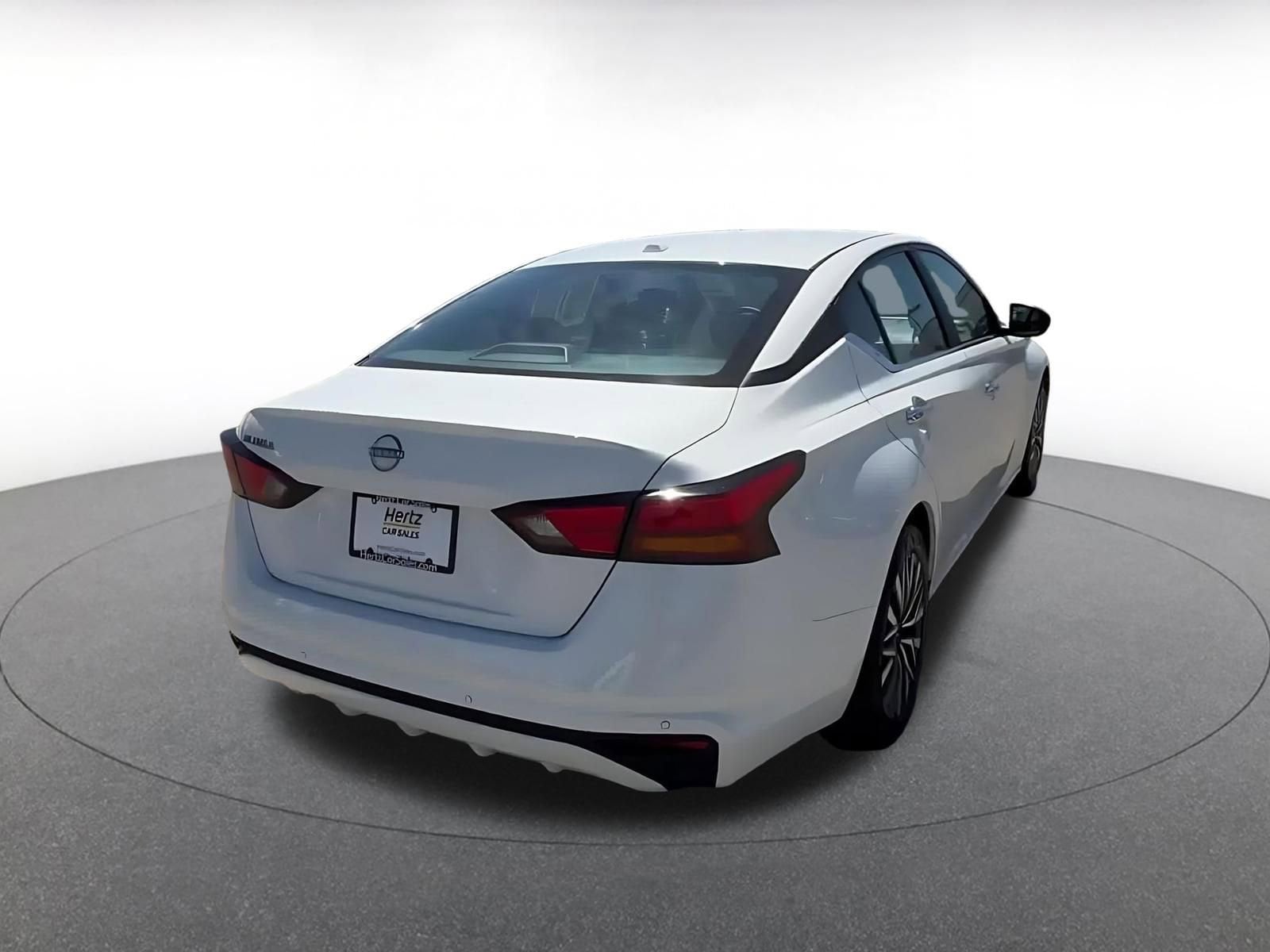 Thumbnail: 2025 Nissan Altima - 14