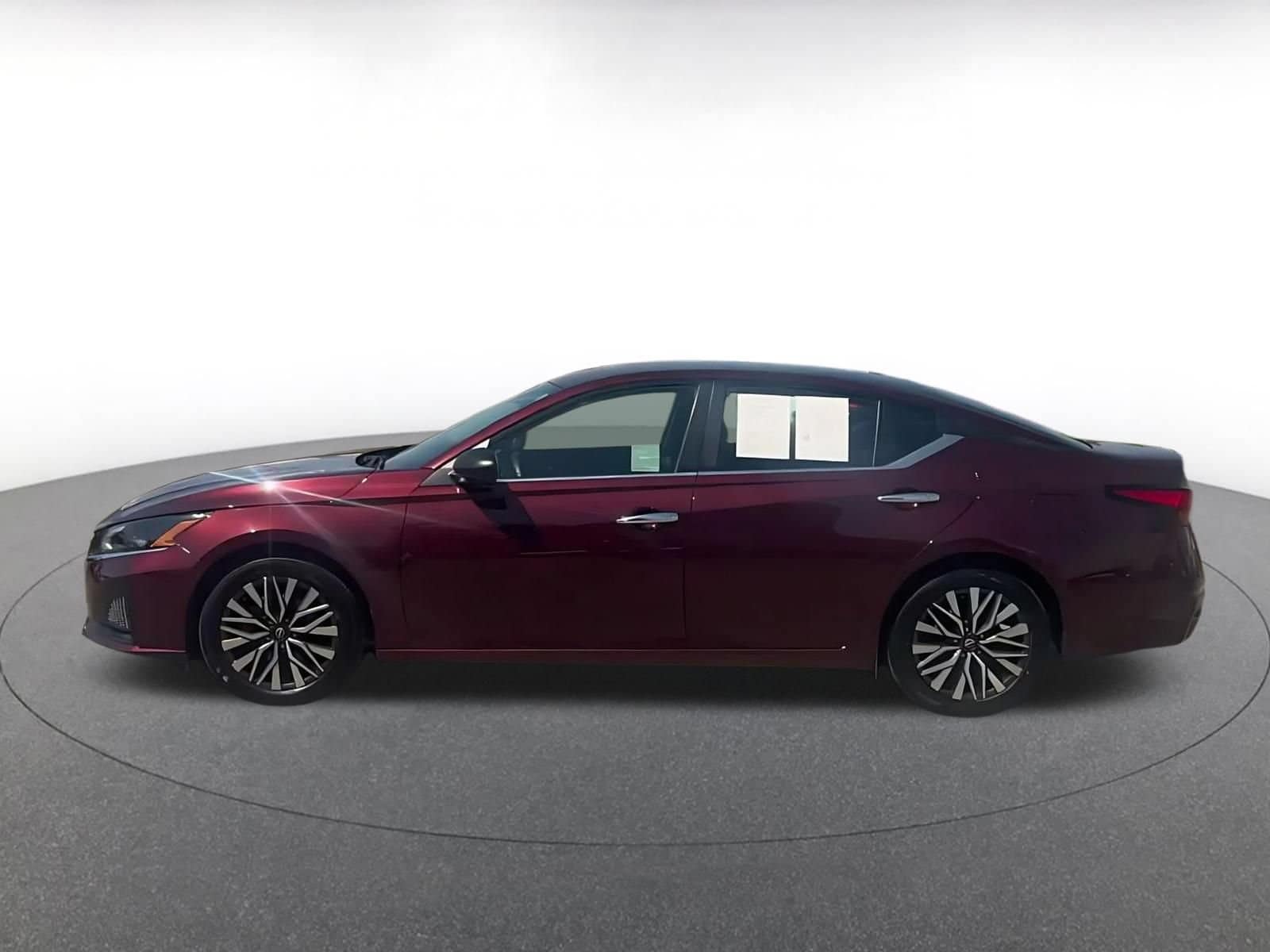 Thumbnail: 2025 Nissan Altima - 8