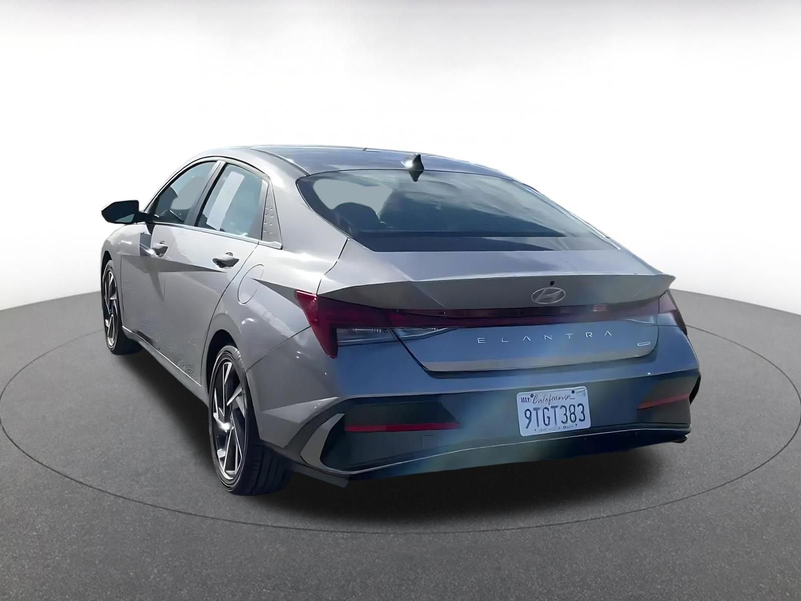 Thumbnail: 2025 Hyundai Elantra - 11