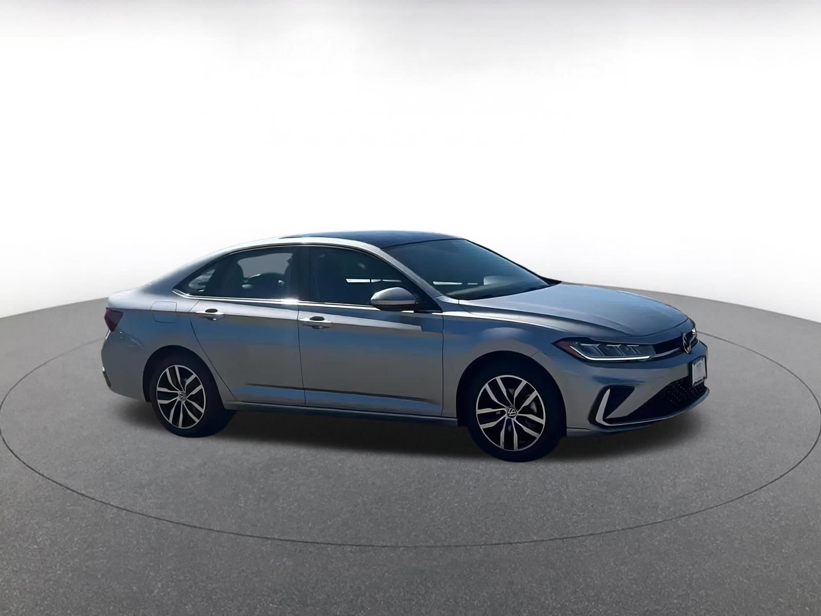 Thumbnail: 2025 Volkswagen Jetta - 2