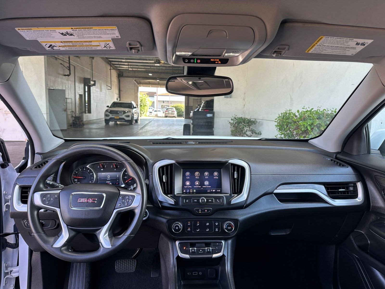 Thumbnail: 2024 GMC Terrain - 31