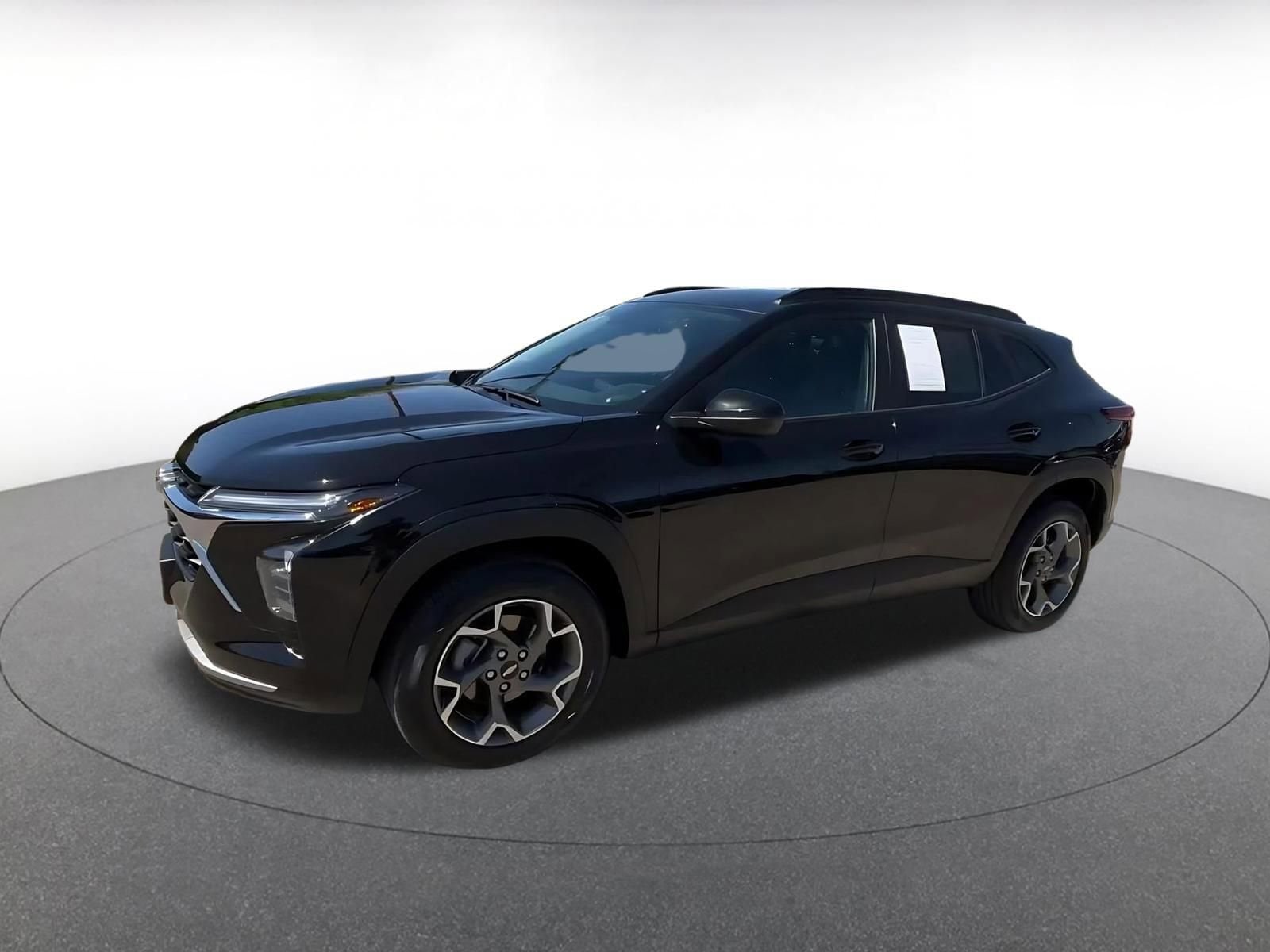 Thumbnail: 2025 Chevrolet Trax - 8