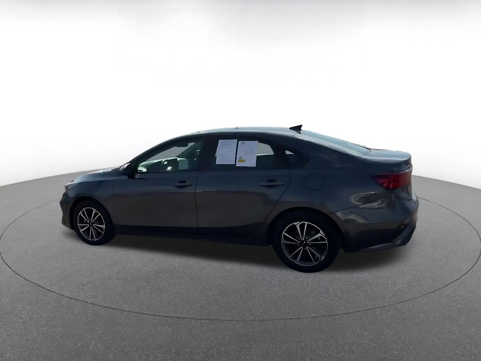 Thumbnail: 2023 Kia Forte - 10