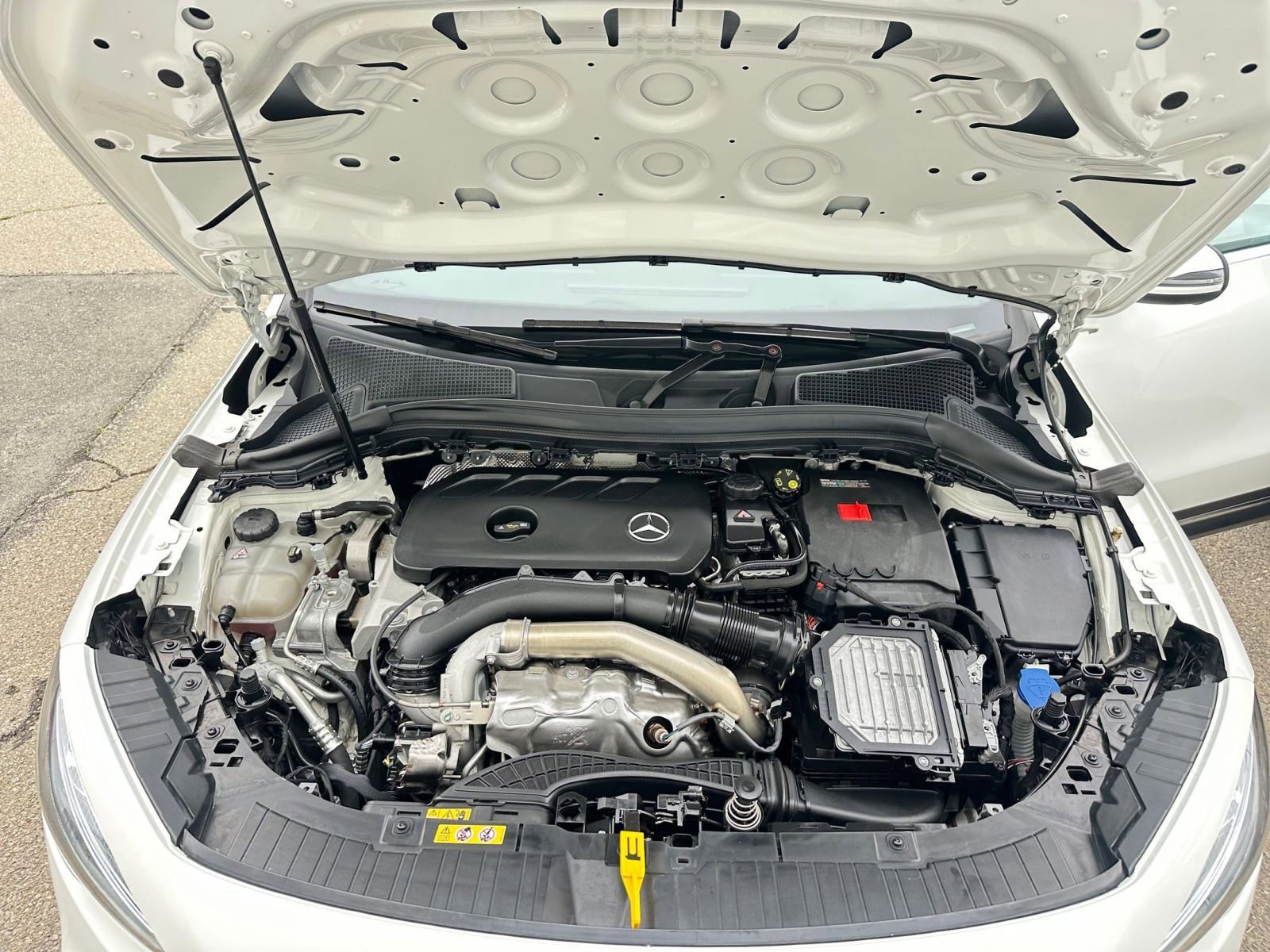 Thumbnail: 2025 Mercedes-Benz GLA - 32