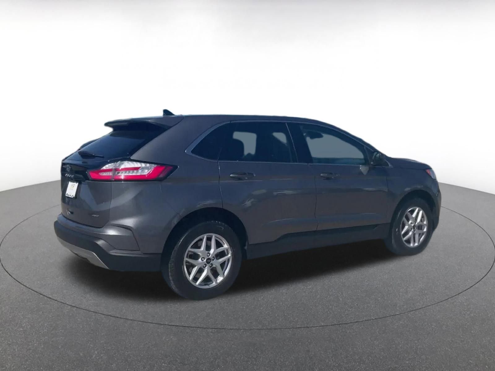 Thumbnail: 2024 Ford Edge - 15