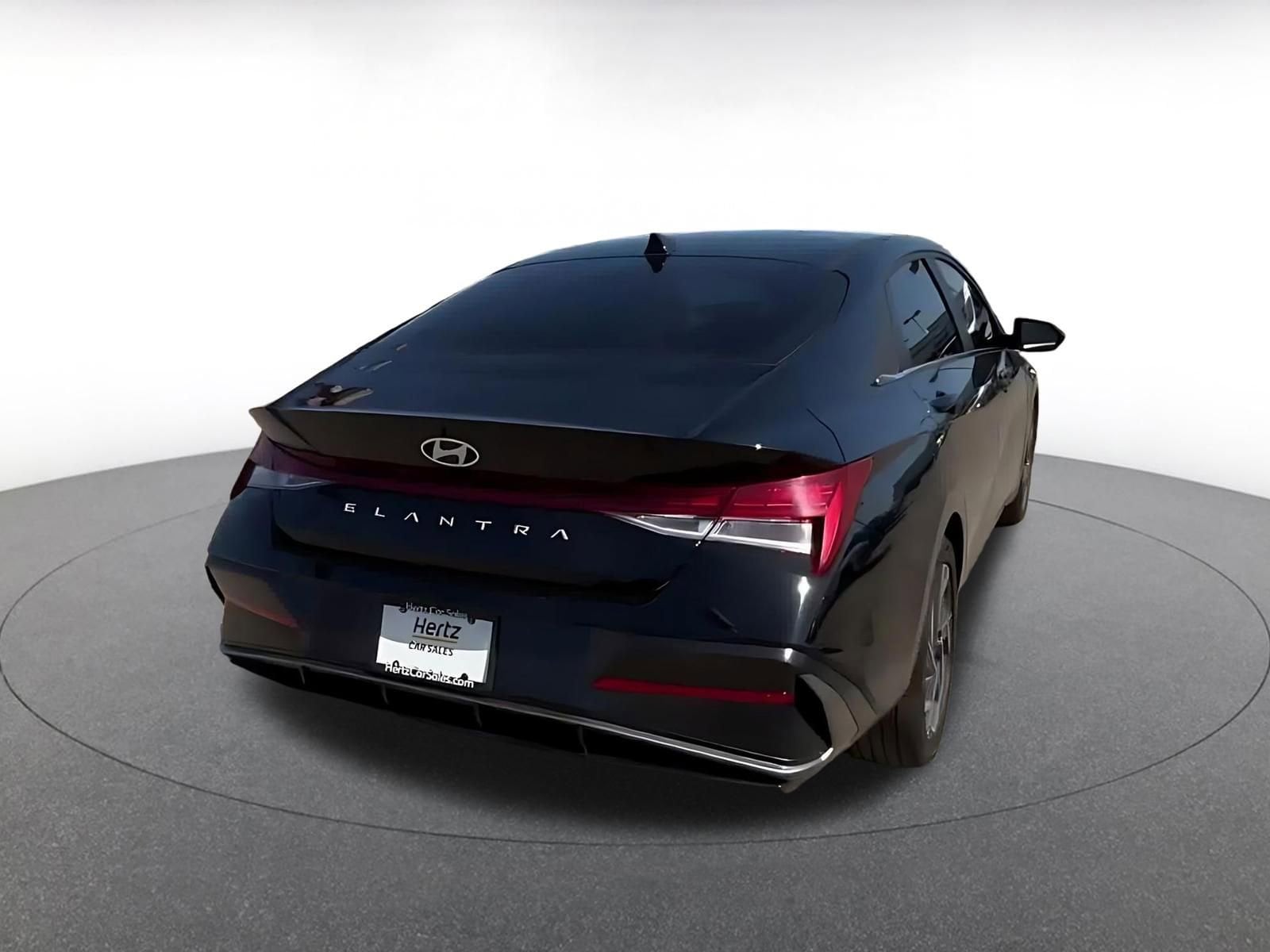 Thumbnail: 2025 Hyundai Elantra - 14