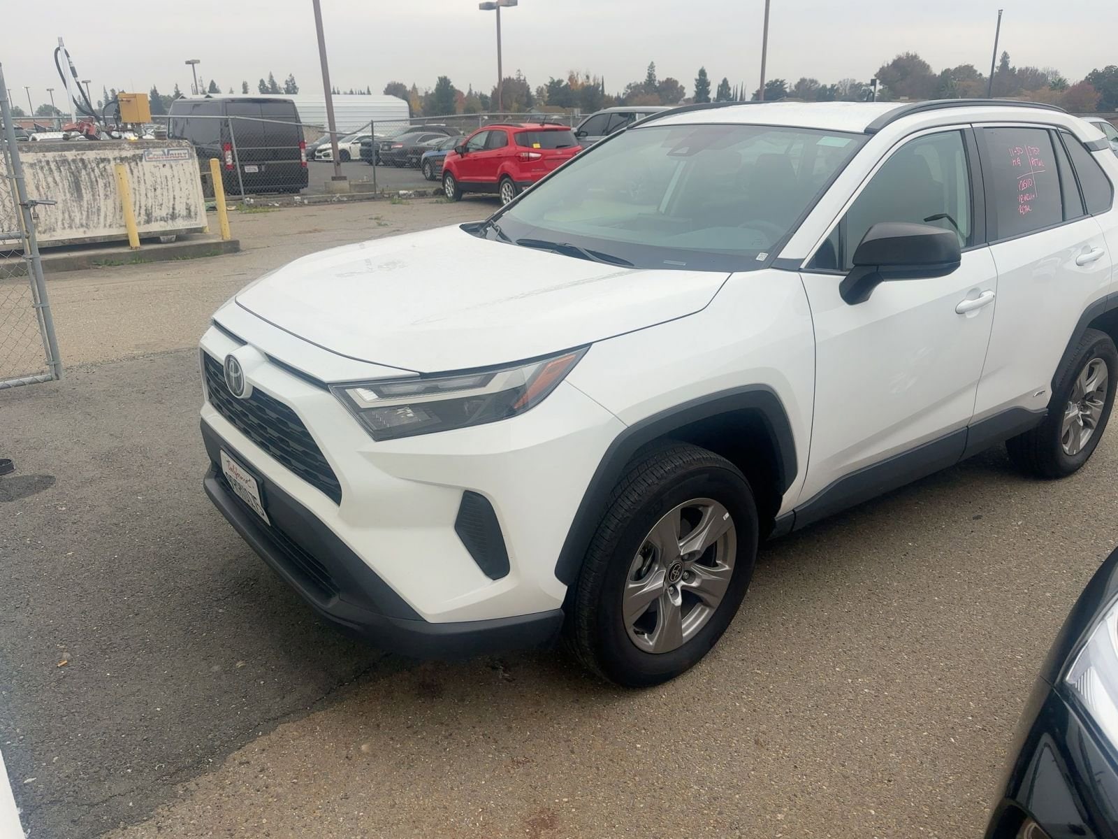 Thumbnail: 2025 Toyota RAV4 - 2