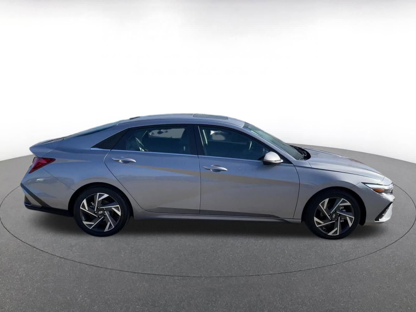 Thumbnail: 2025 Hyundai Elantra - 16