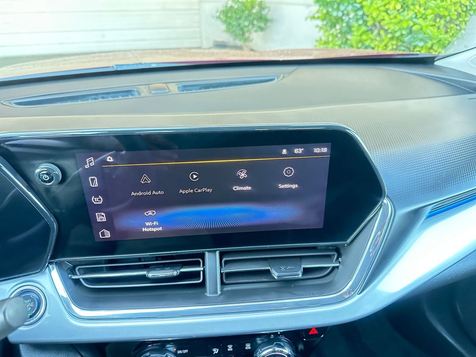 Thumbnail: 2025 Chevrolet Trax - 21