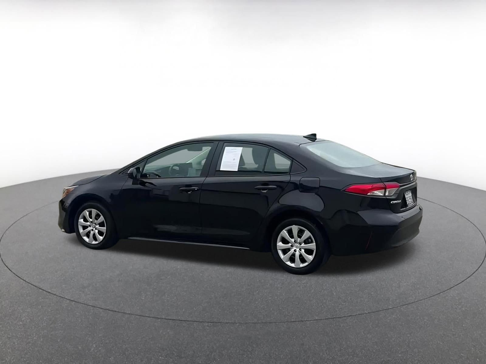 Thumbnail: 2025 Toyota Corolla - 10