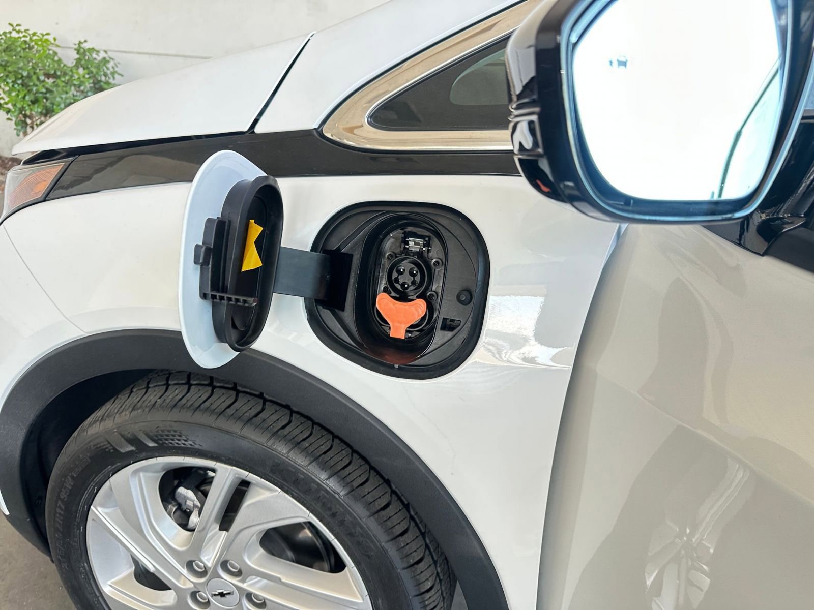 Thumbnail: 2023 Chevrolet Bolt EV - 23