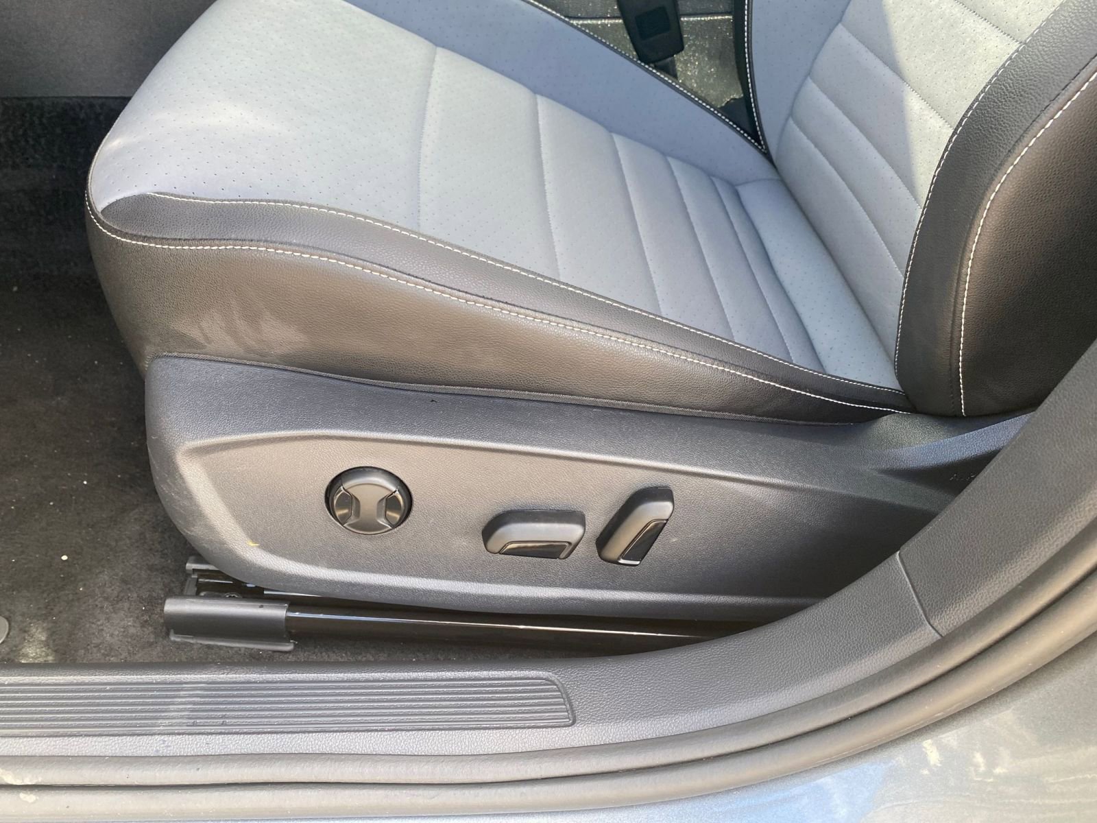 Thumbnail: 2025 Volkswagen Jetta - 23