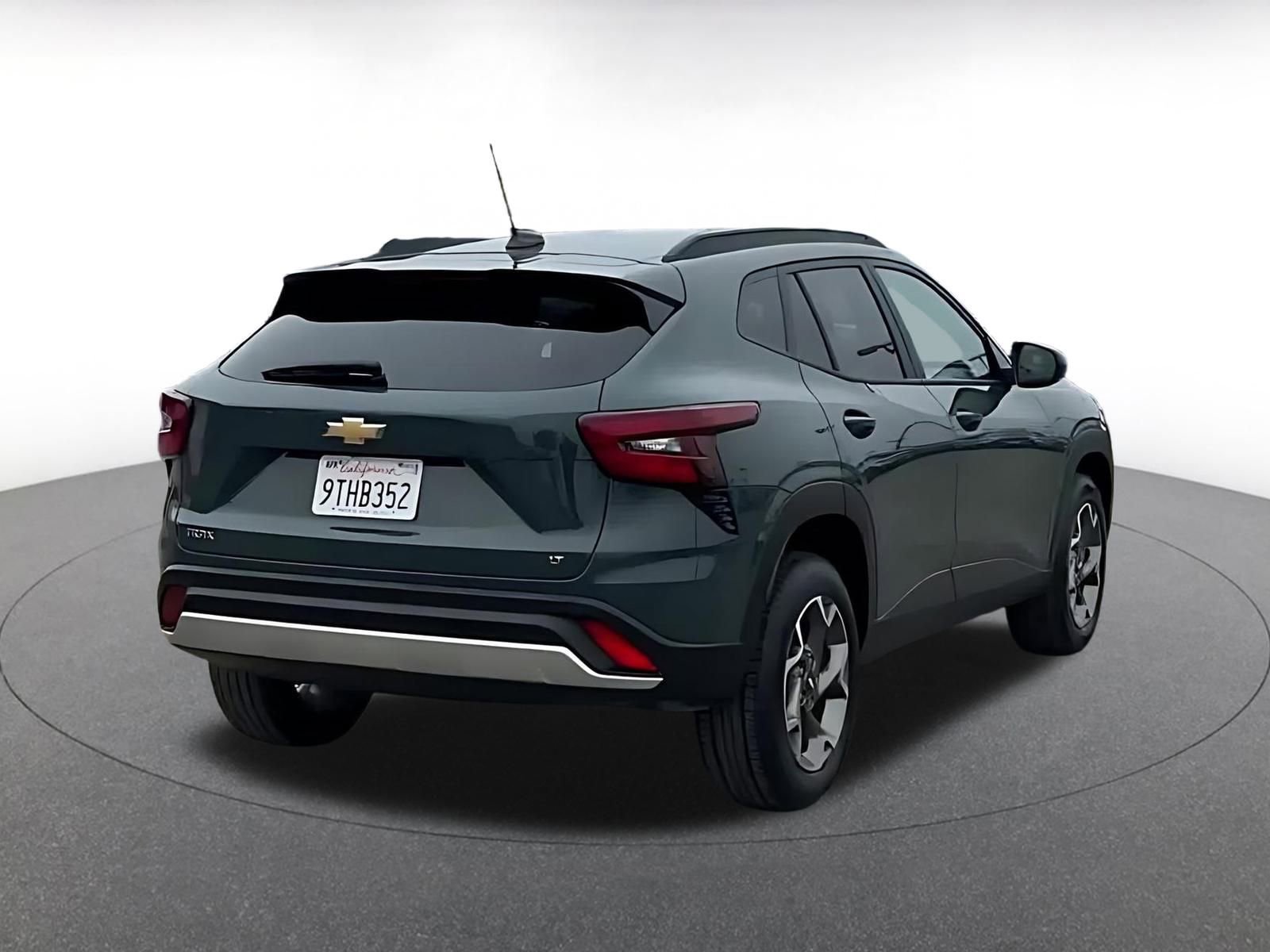 Thumbnail: 2025 Chevrolet Trax - 14