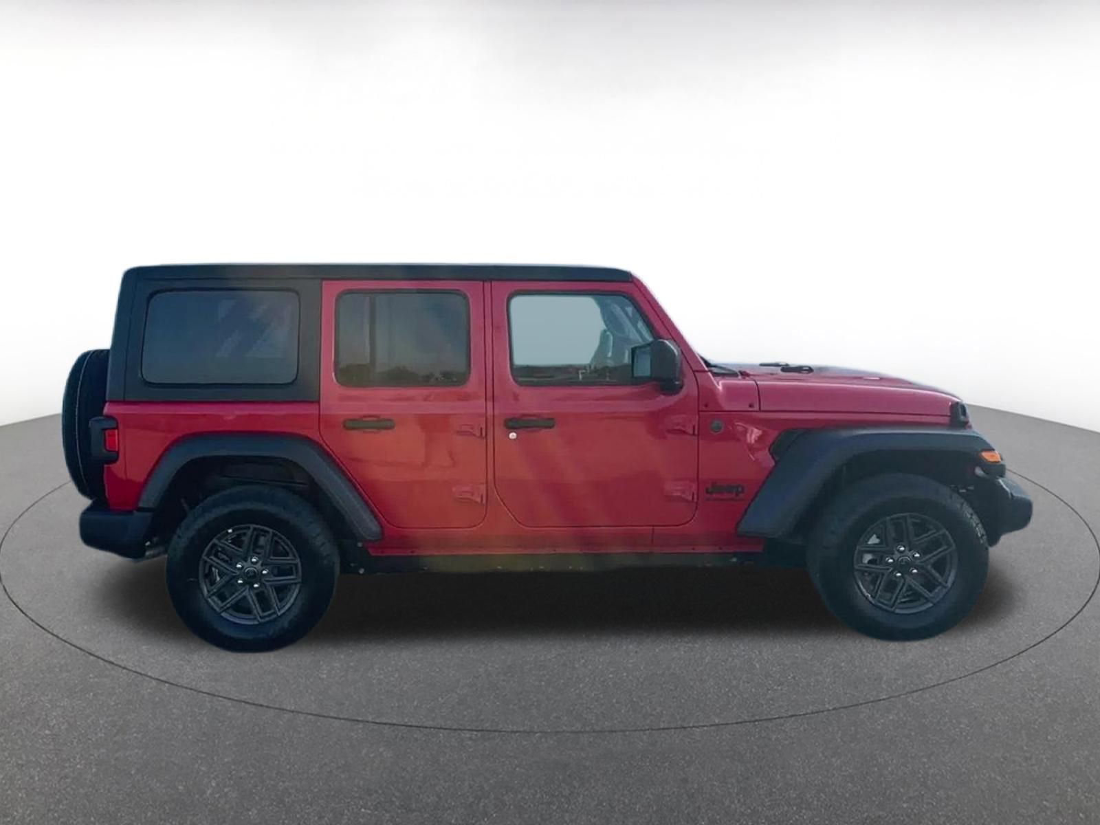 Thumbnail: 2025 Jeep Wrangler - 15