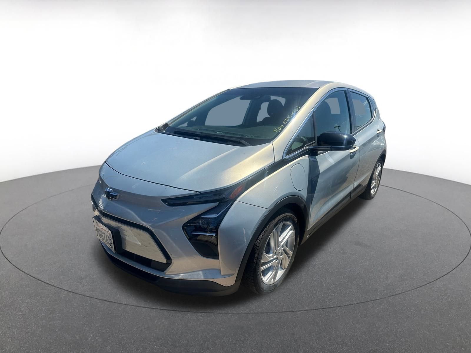 Thumbnail: 2023 Chevrolet Bolt EV - 3