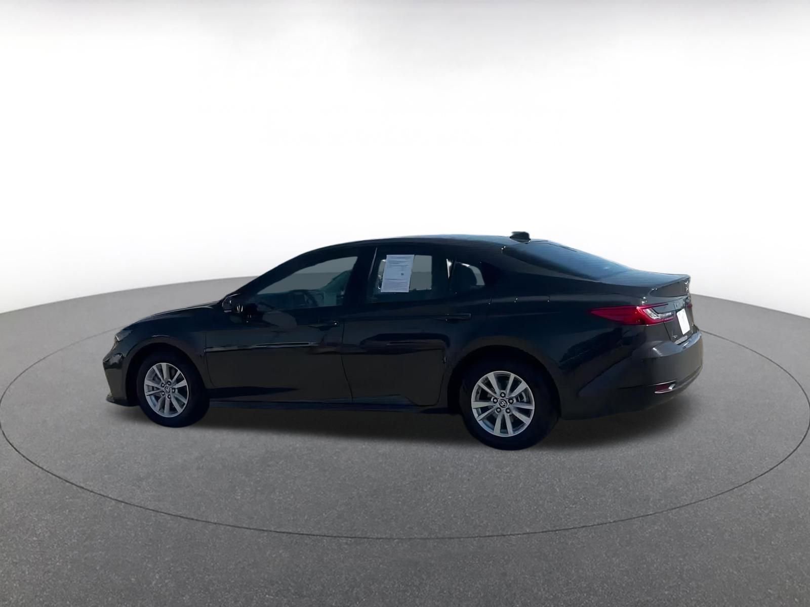 Thumbnail: 2025 Toyota Camry - 10