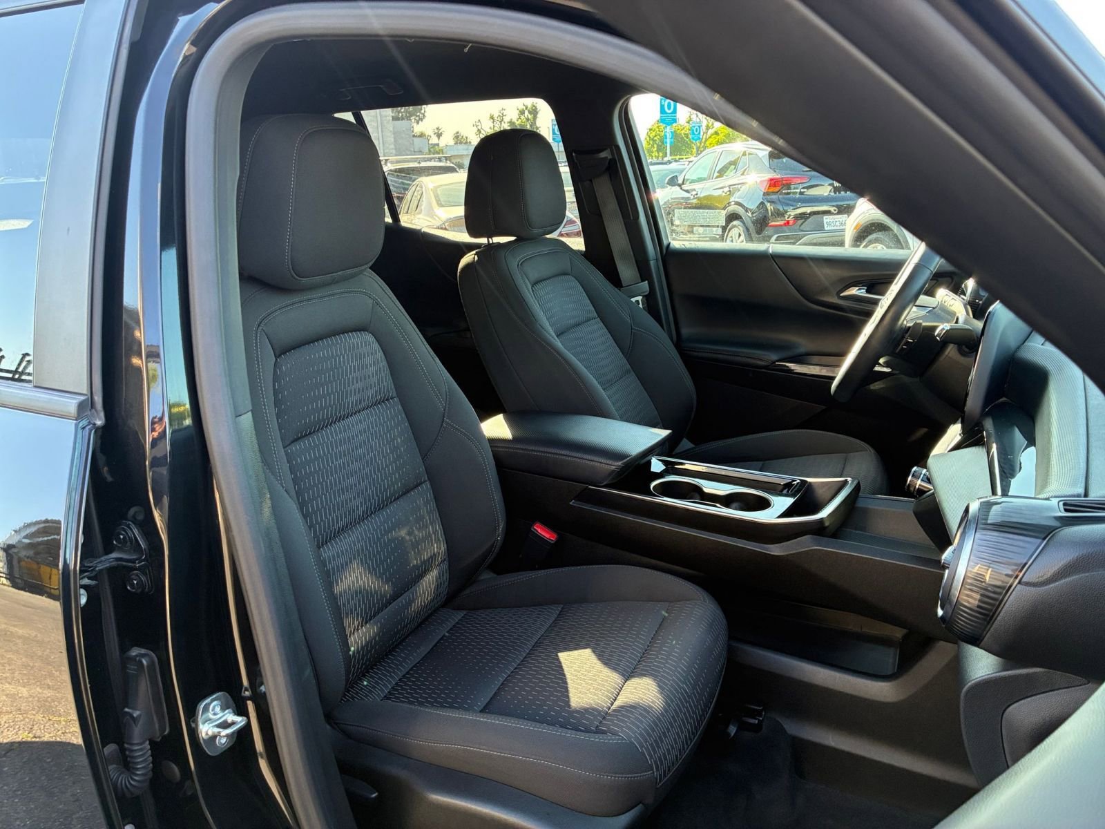 Thumbnail: 2025 Chevrolet Equinox - 35