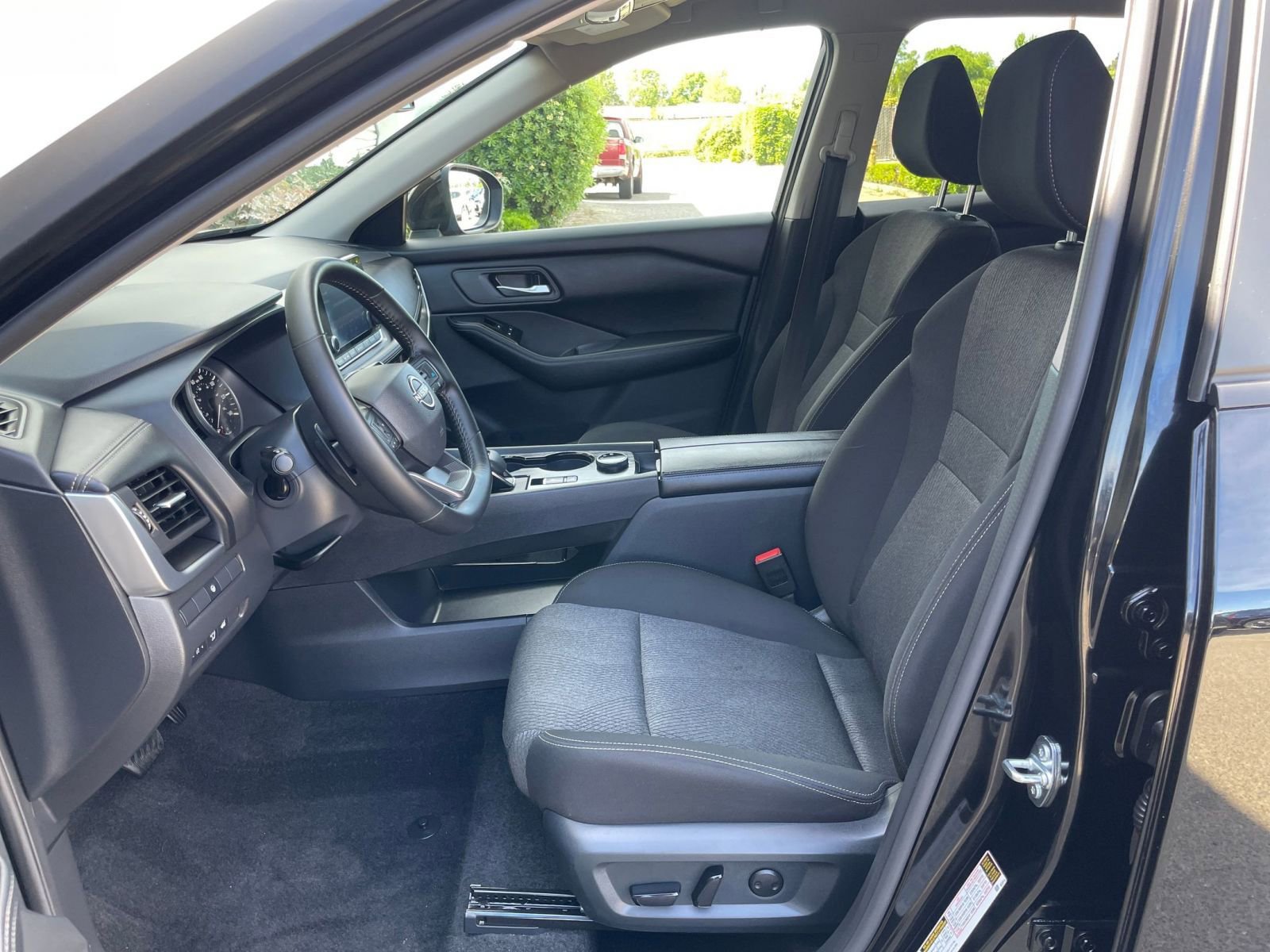 Thumbnail: 2025 Nissan Rogue - 29