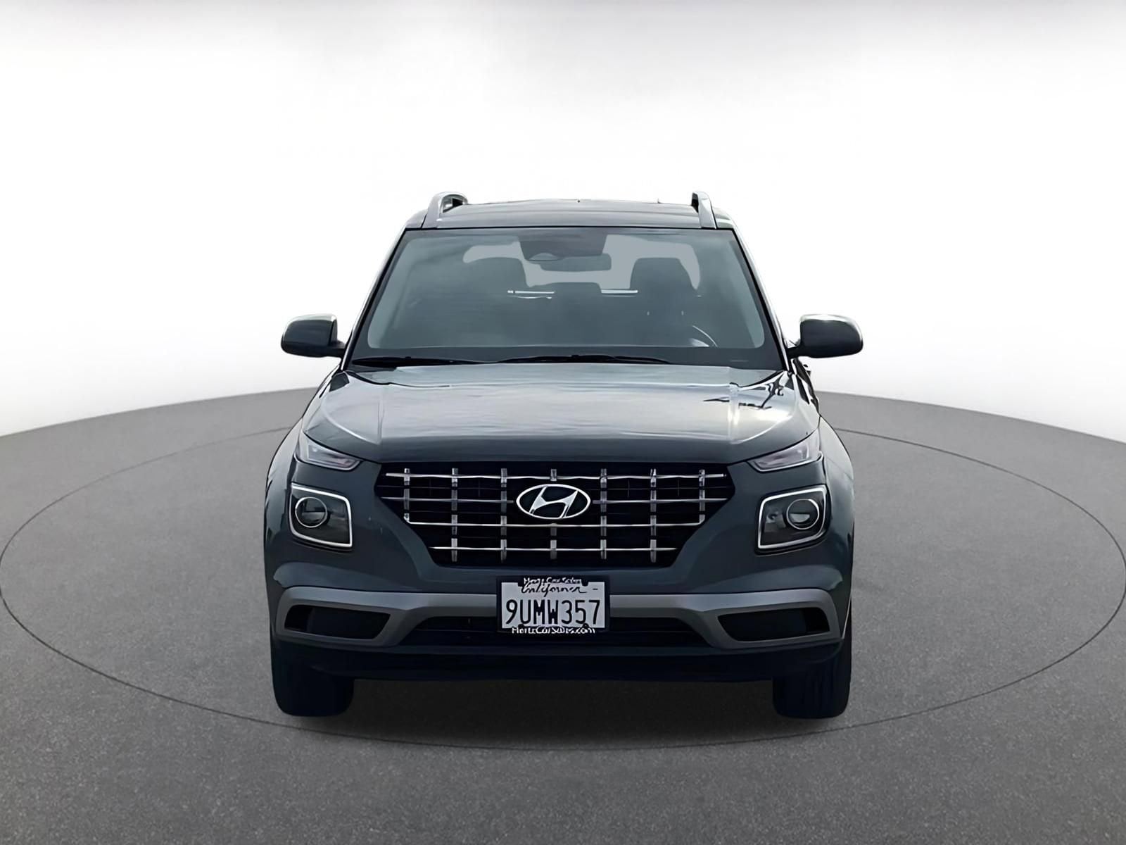 Thumbnail: 2025 Hyundai Venue - 4