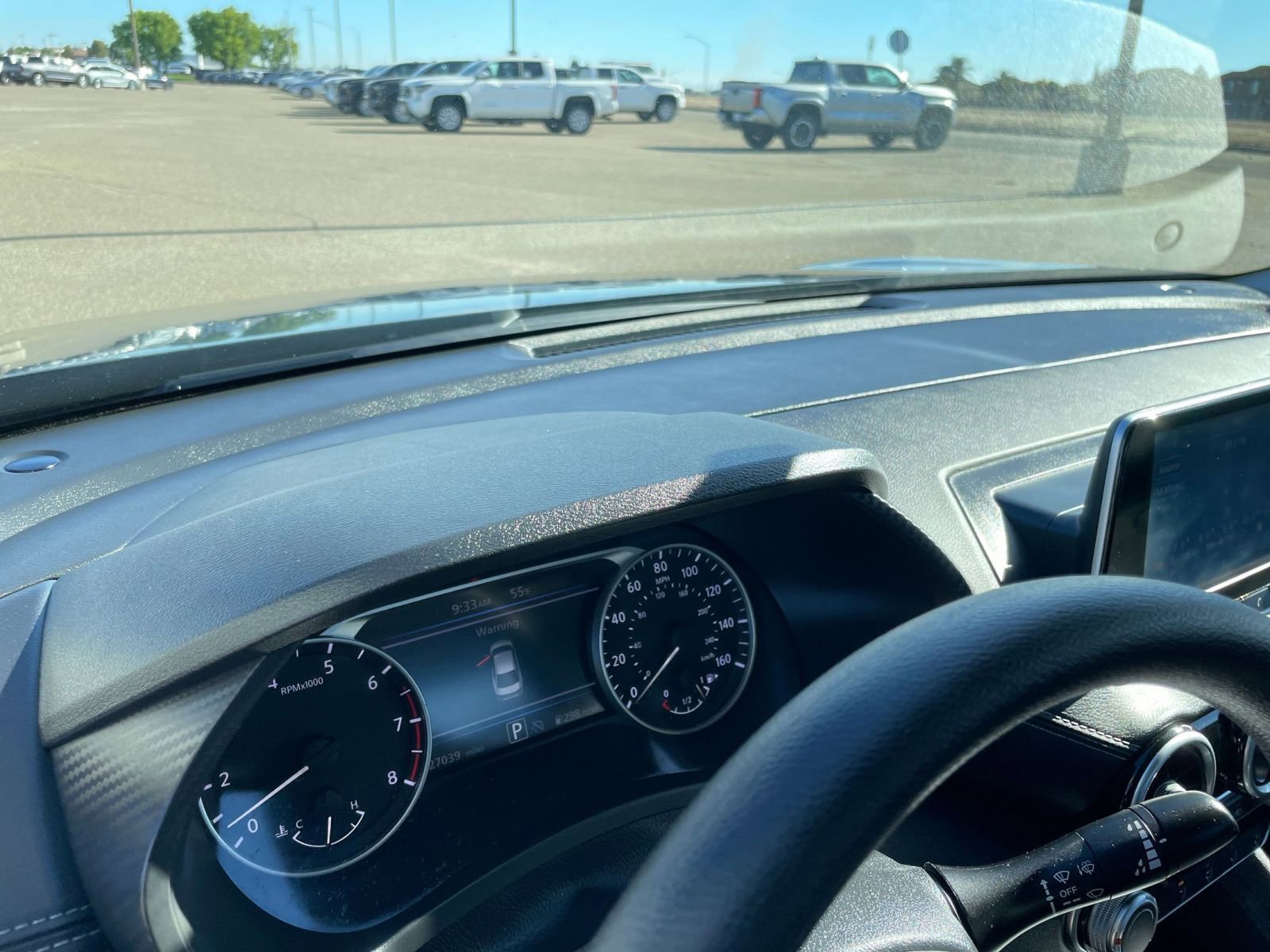 Thumbnail: 2025 Nissan Sentra - 33