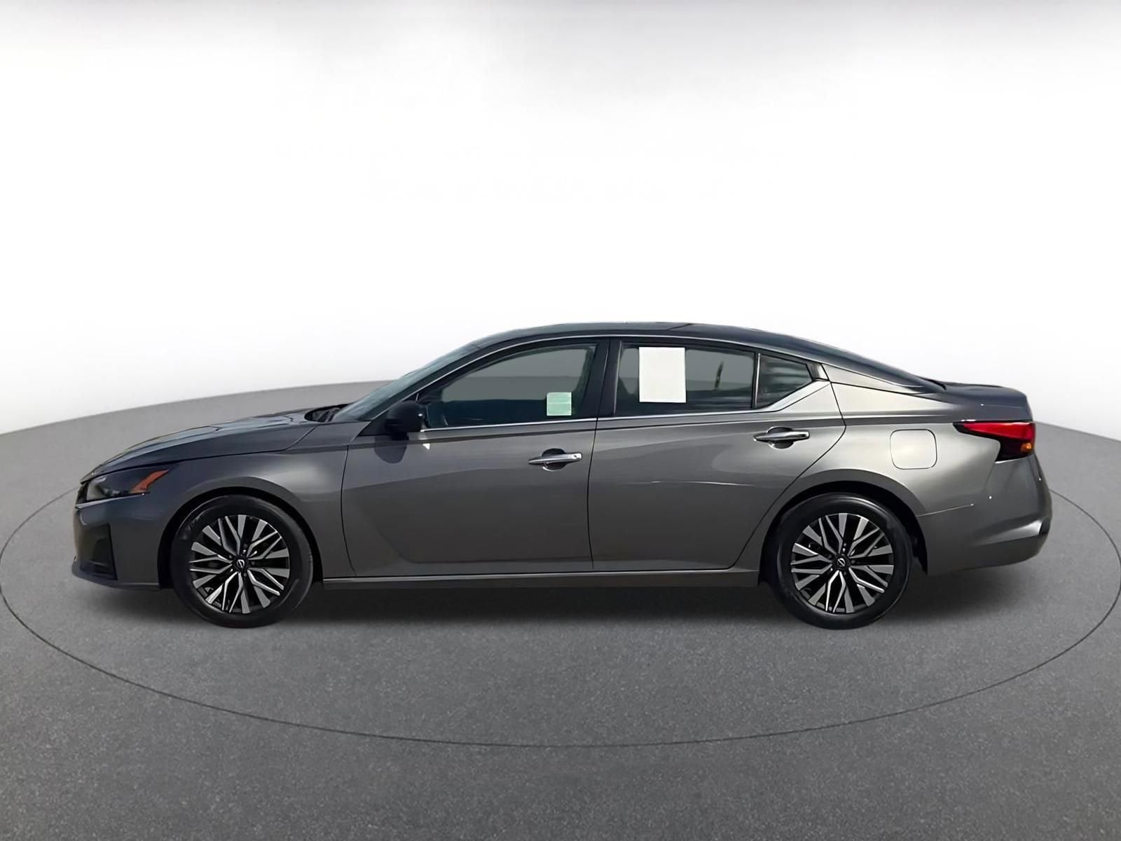 Thumbnail: 2024 Nissan Altima - 8