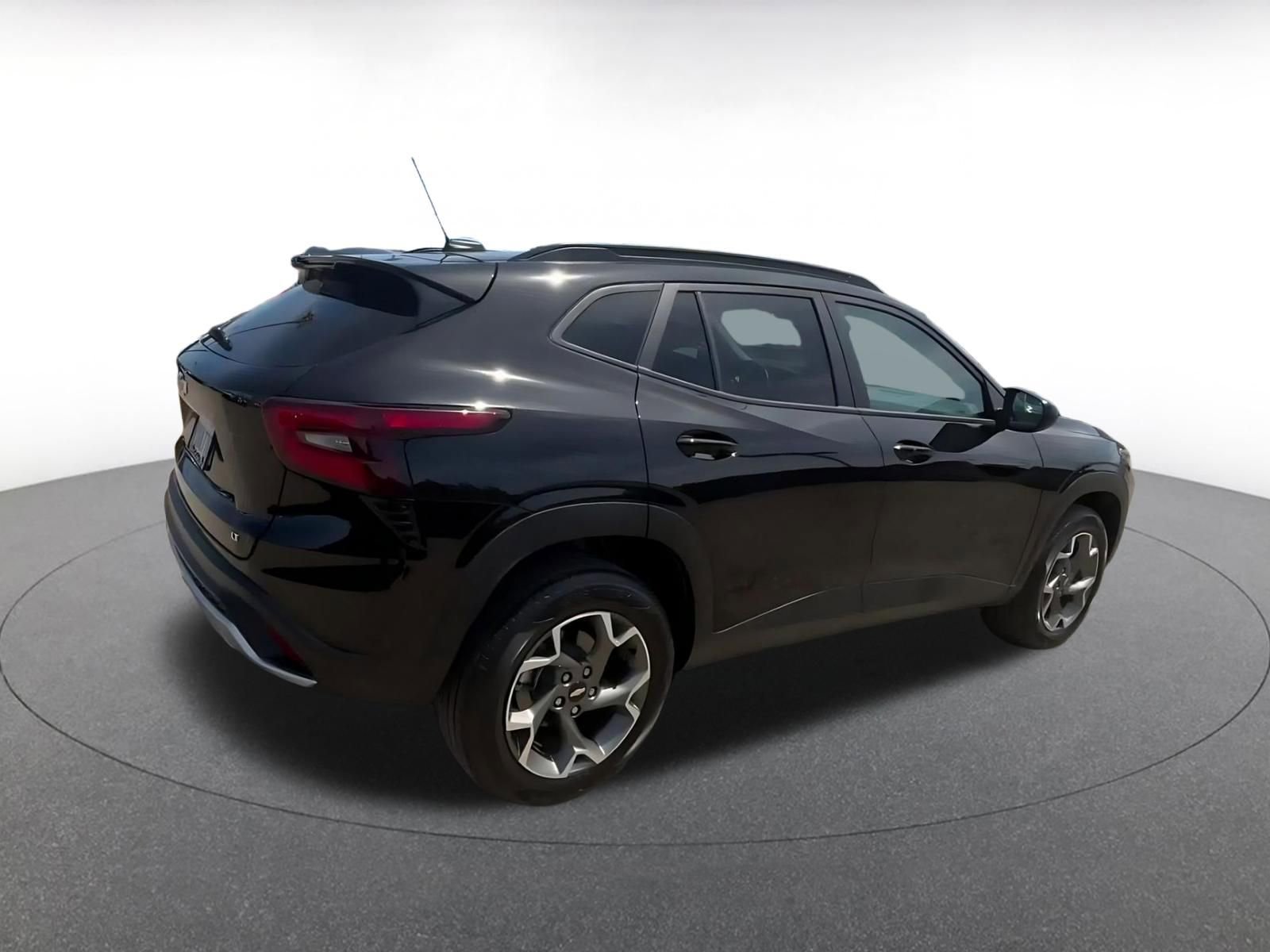 Thumbnail: 2025 Chevrolet Trax - 15