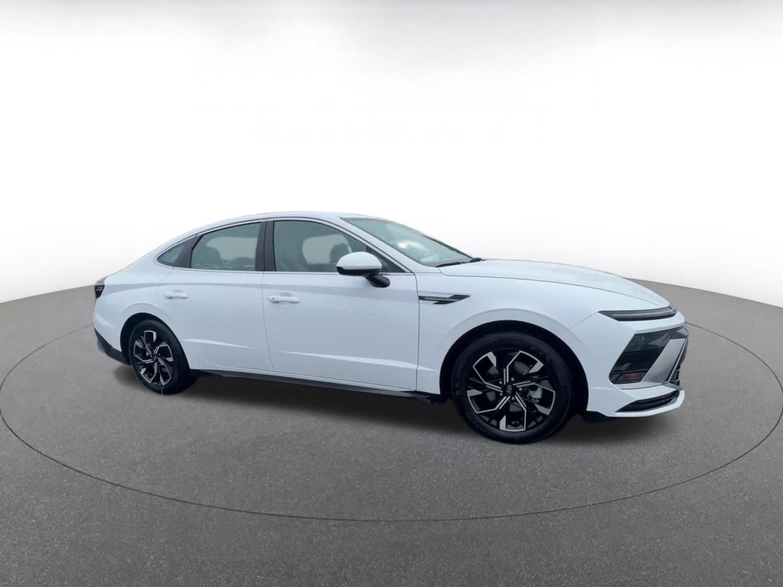 Thumbnail: 2025 Hyundai Sonata - 2