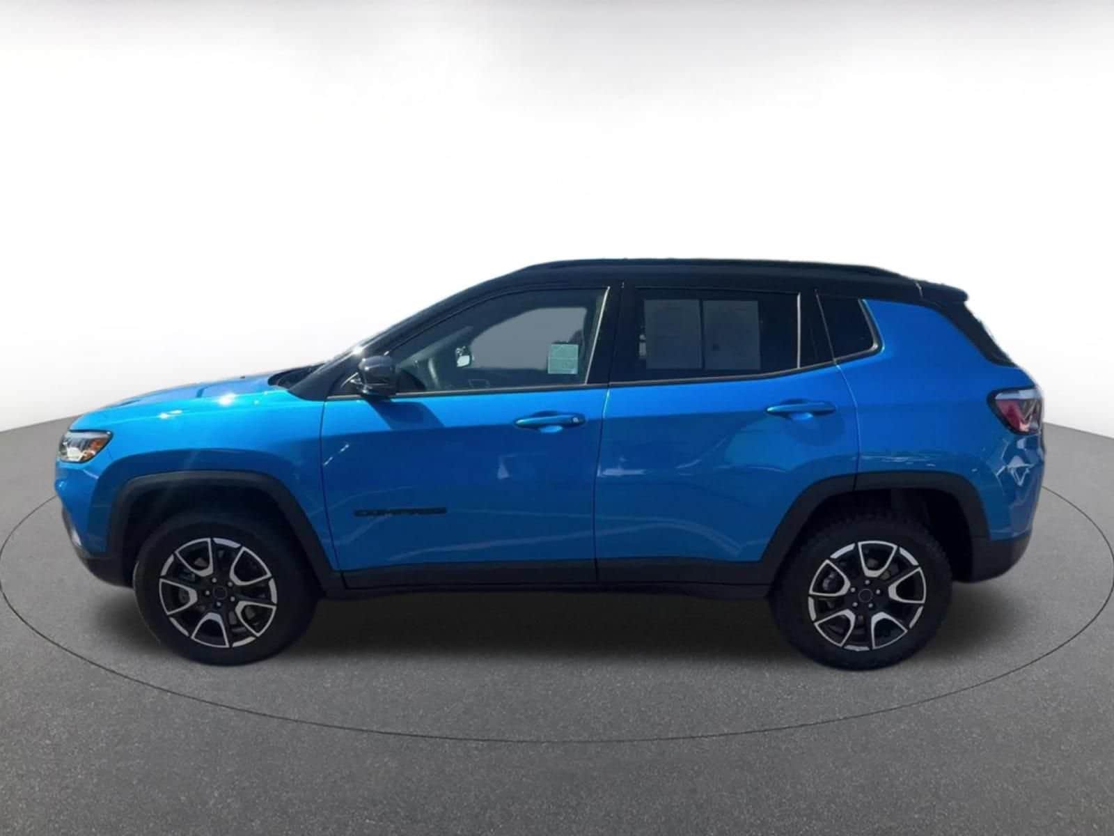 Thumbnail: 2025 Jeep Compass - 9
