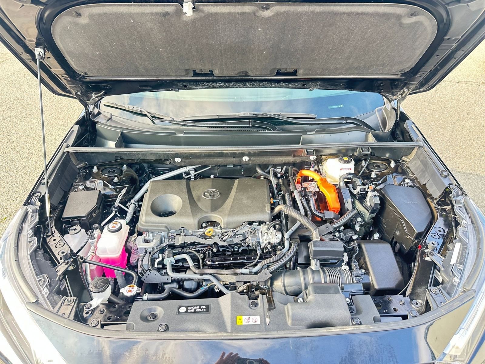 Thumbnail: 2025 Toyota RAV4 - 32