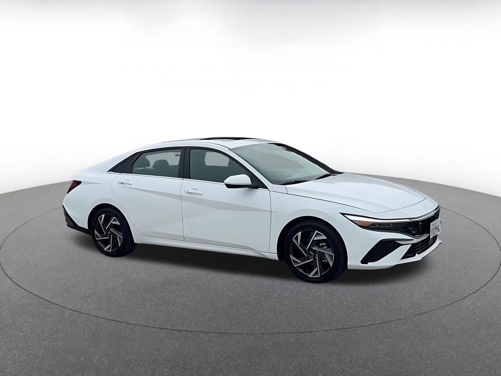 Thumbnail: 2025 Hyundai Elantra - 2