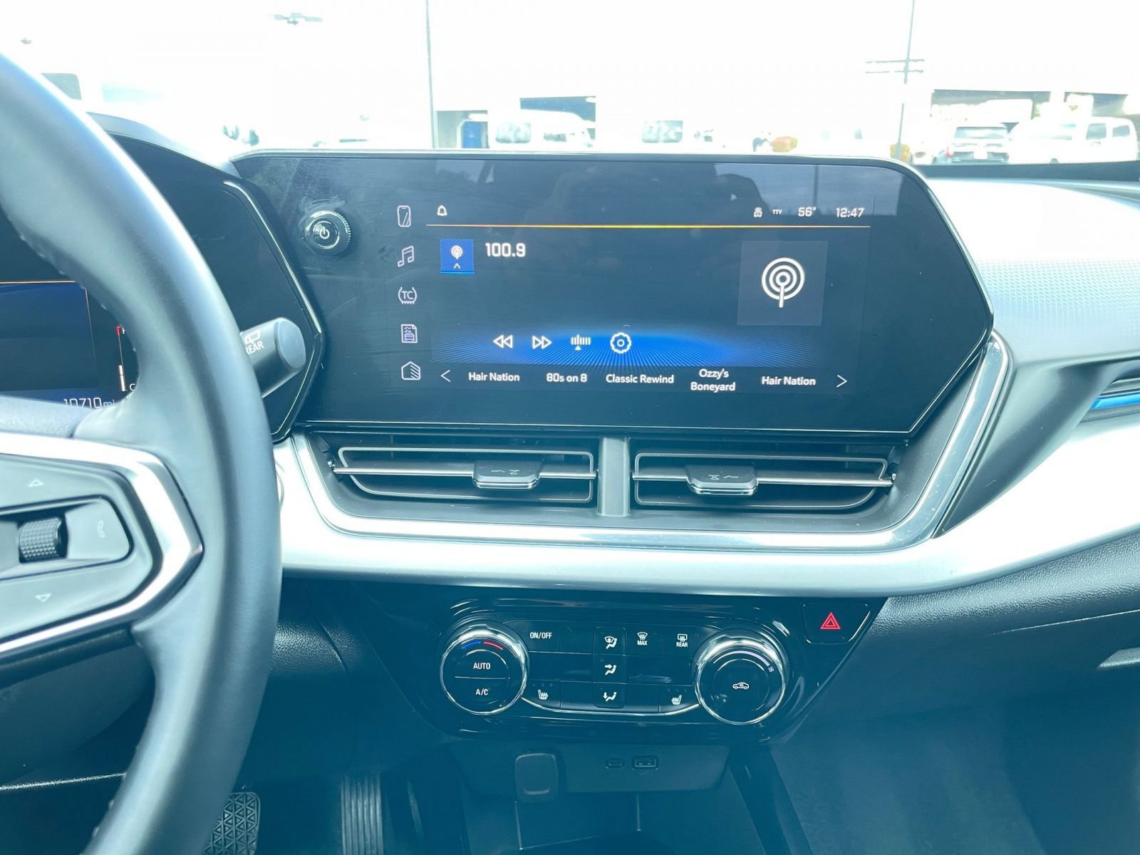 Thumbnail: 2025 Chevrolet Trax - 21