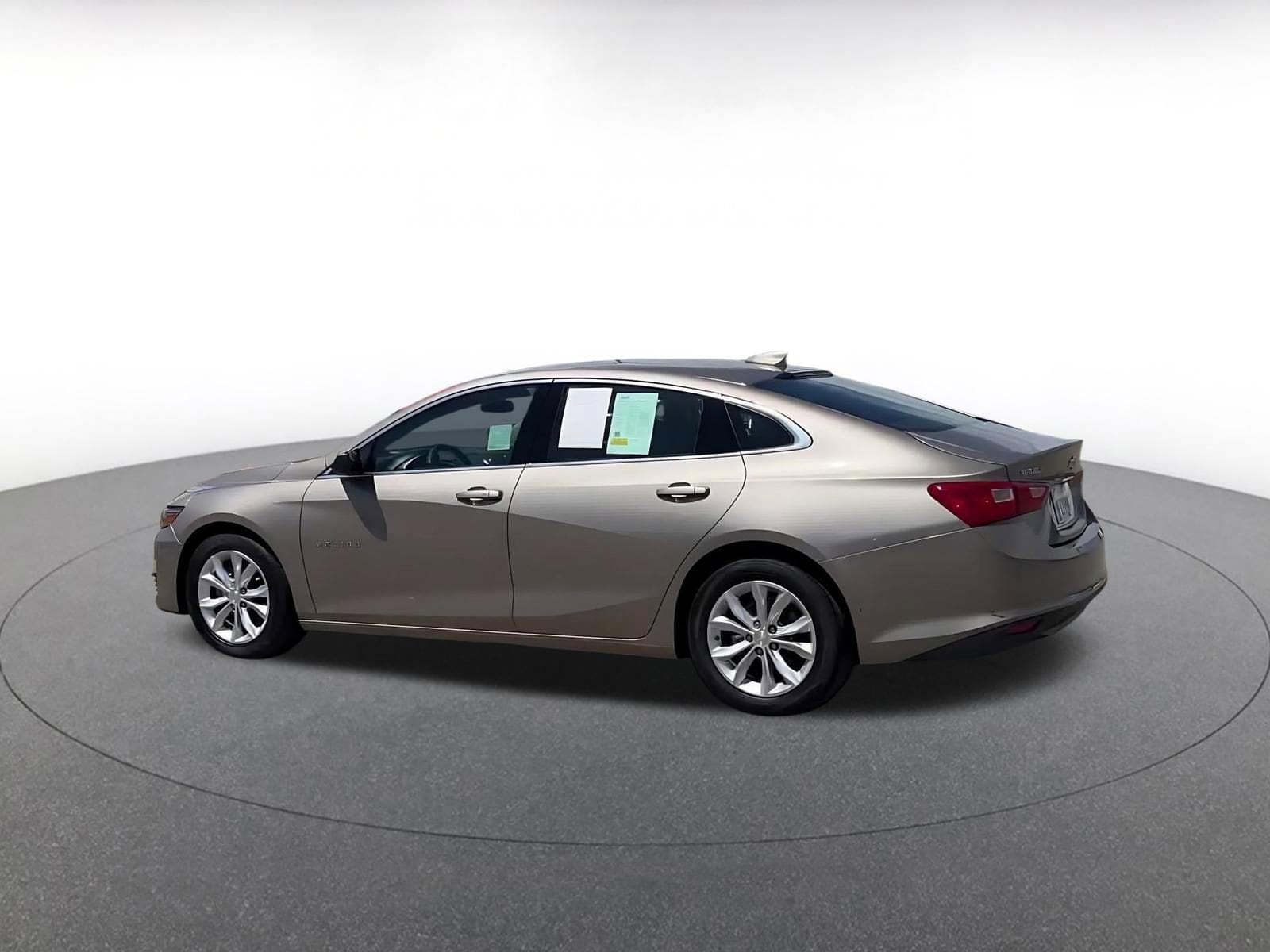 Thumbnail: 2023 Chevrolet Malibu - 10