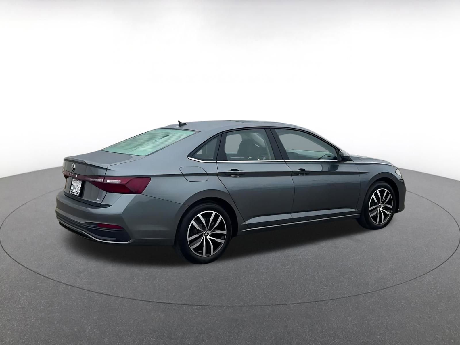 Thumbnail: 2025 Volkswagen Jetta - 15