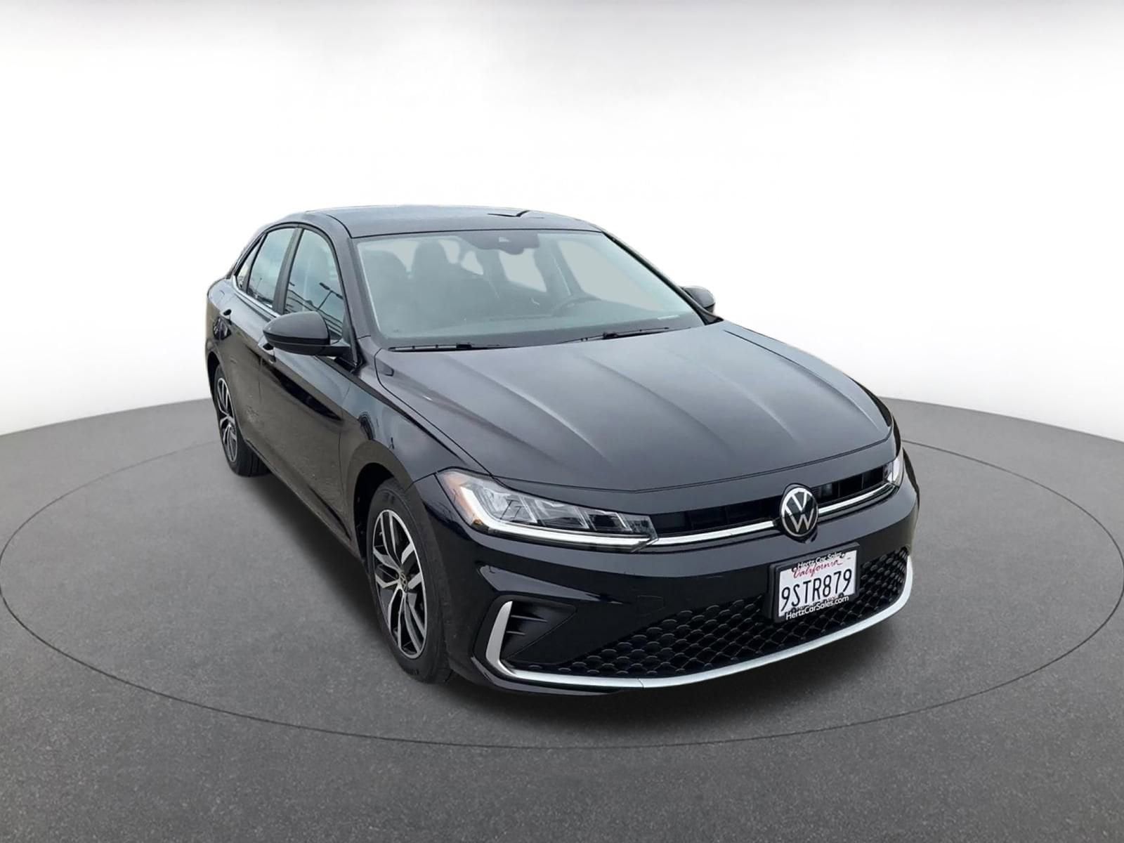 Thumbnail: 2025 Volkswagen Jetta - 3