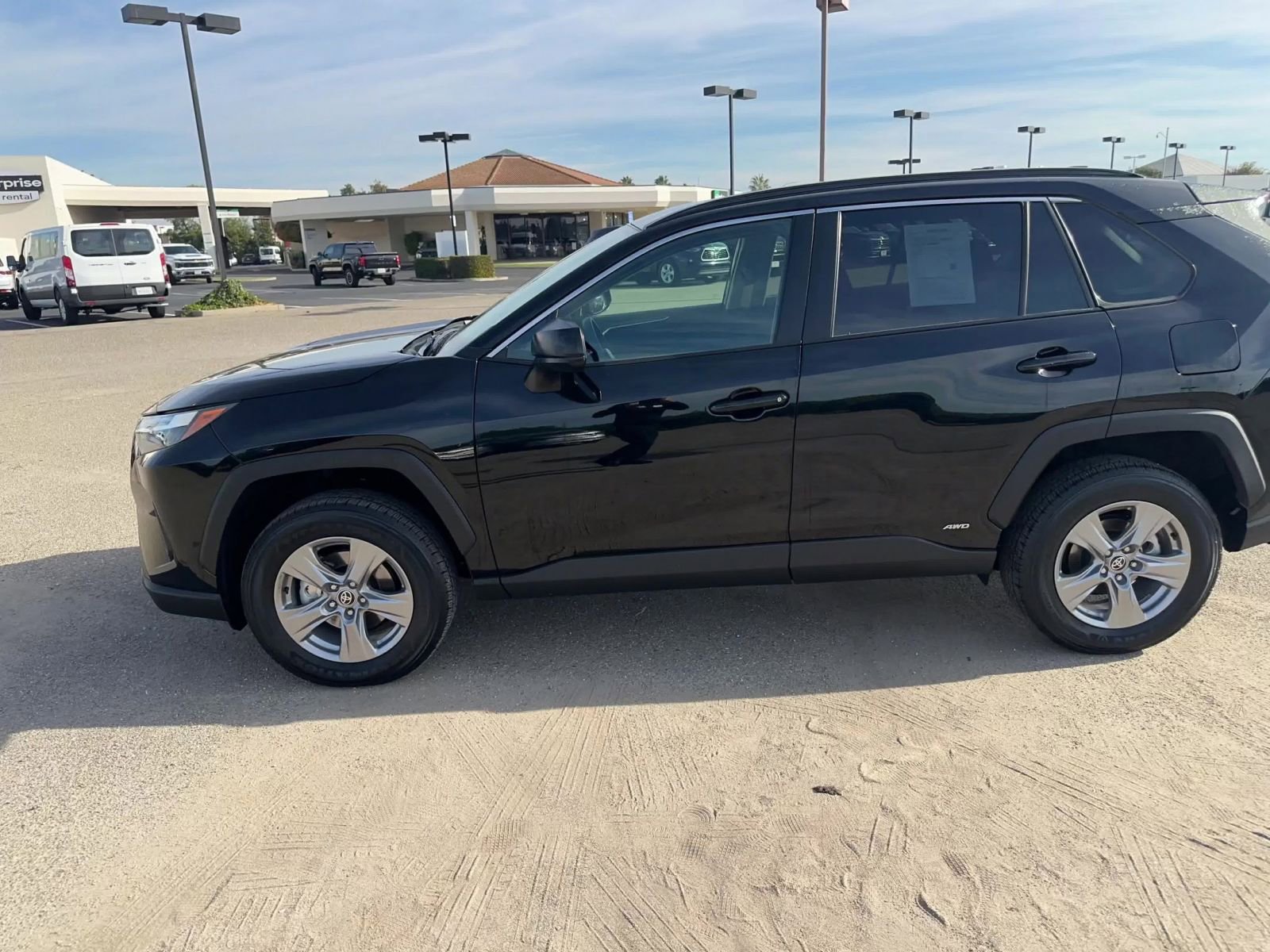 Thumbnail: 2025 Toyota RAV4 - 9