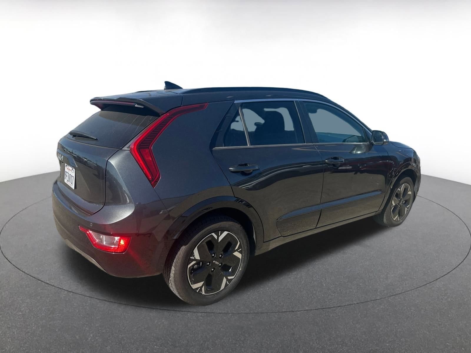 Thumbnail: 2023 Kia Niro - 5