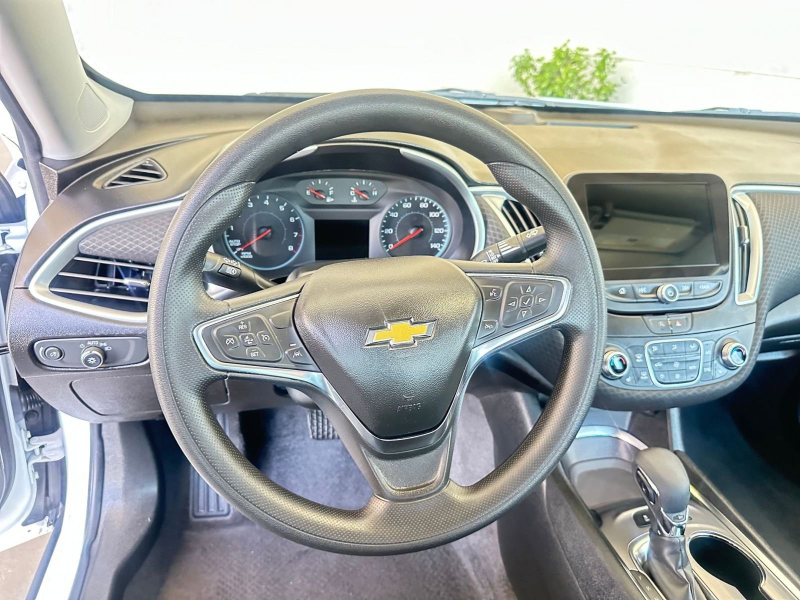 Thumbnail: 2024 Chevrolet Malibu - 28