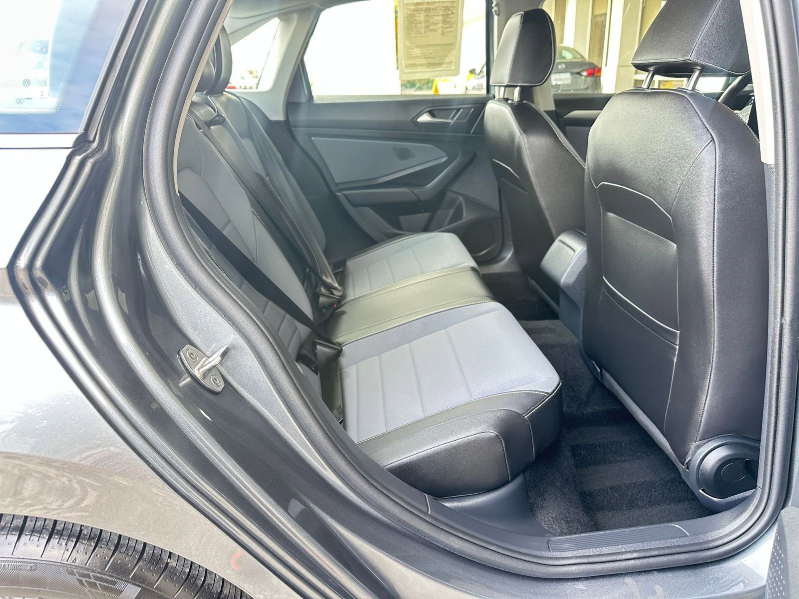 Thumbnail: 2025 Volkswagen Jetta - 31