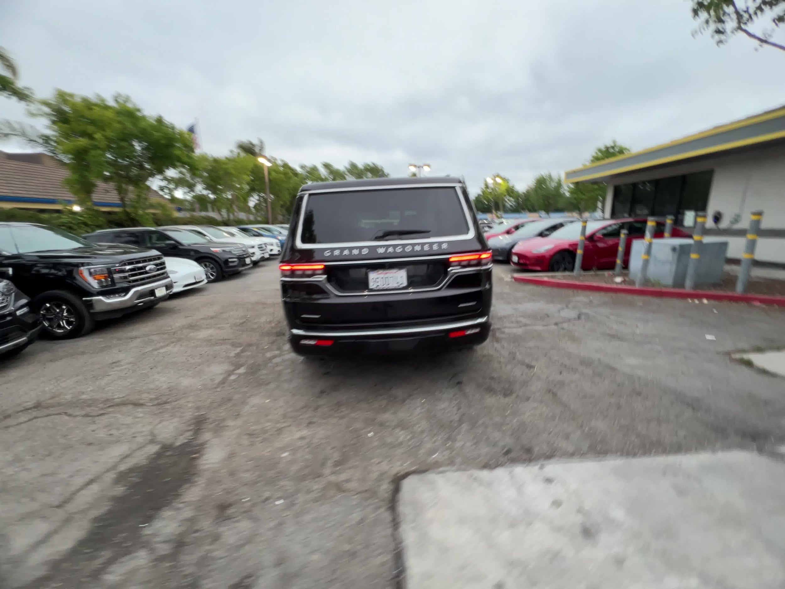 2023 Jeep Grand Wagoneer Series II 12