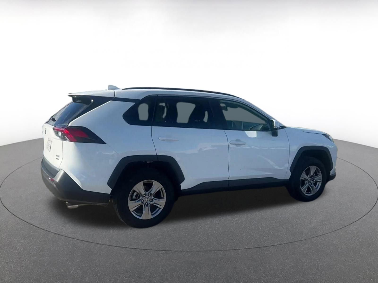 Thumbnail: 2025 Toyota RAV4 - 15