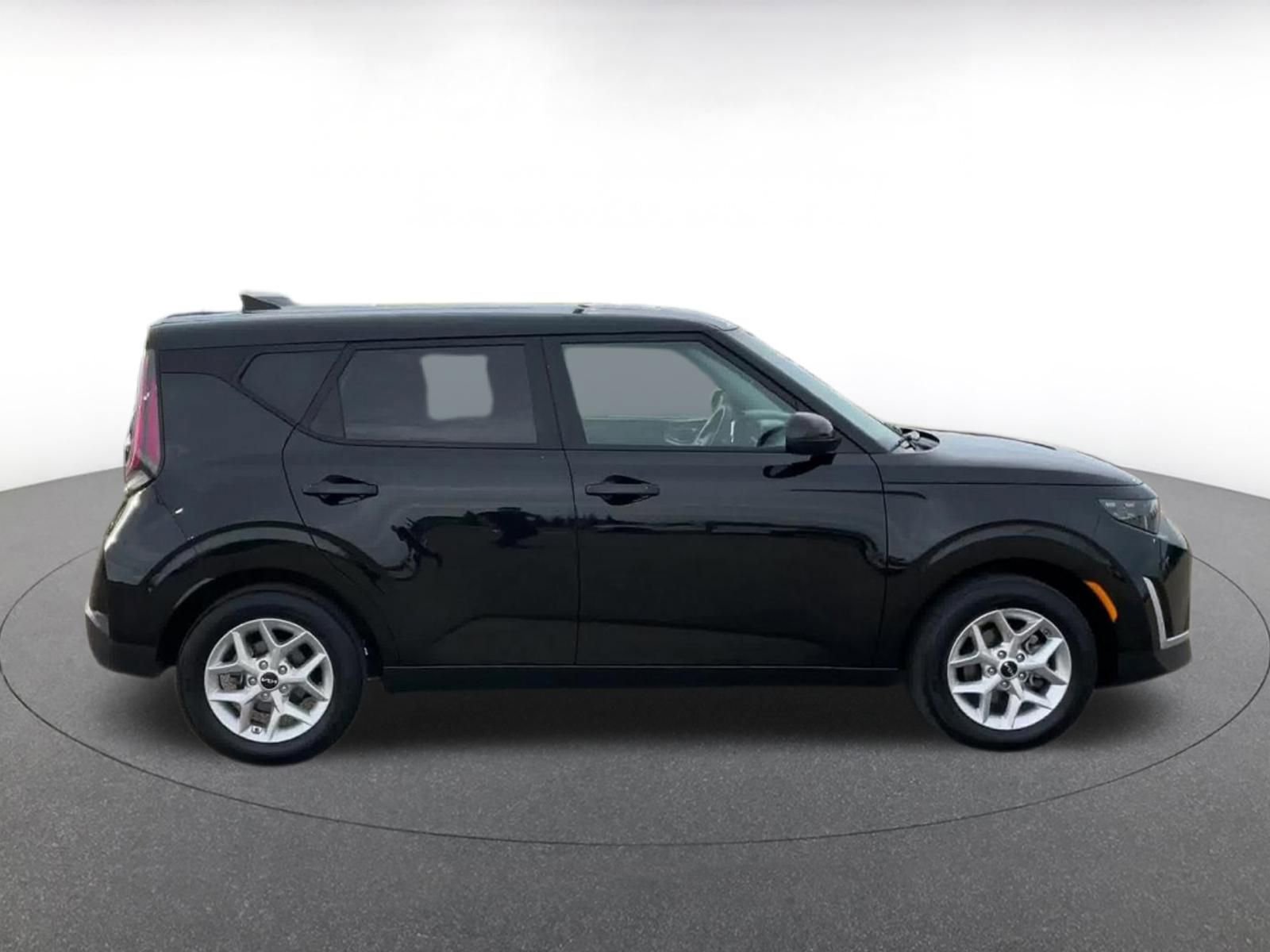 Thumbnail: 2025 Kia Soul - 16