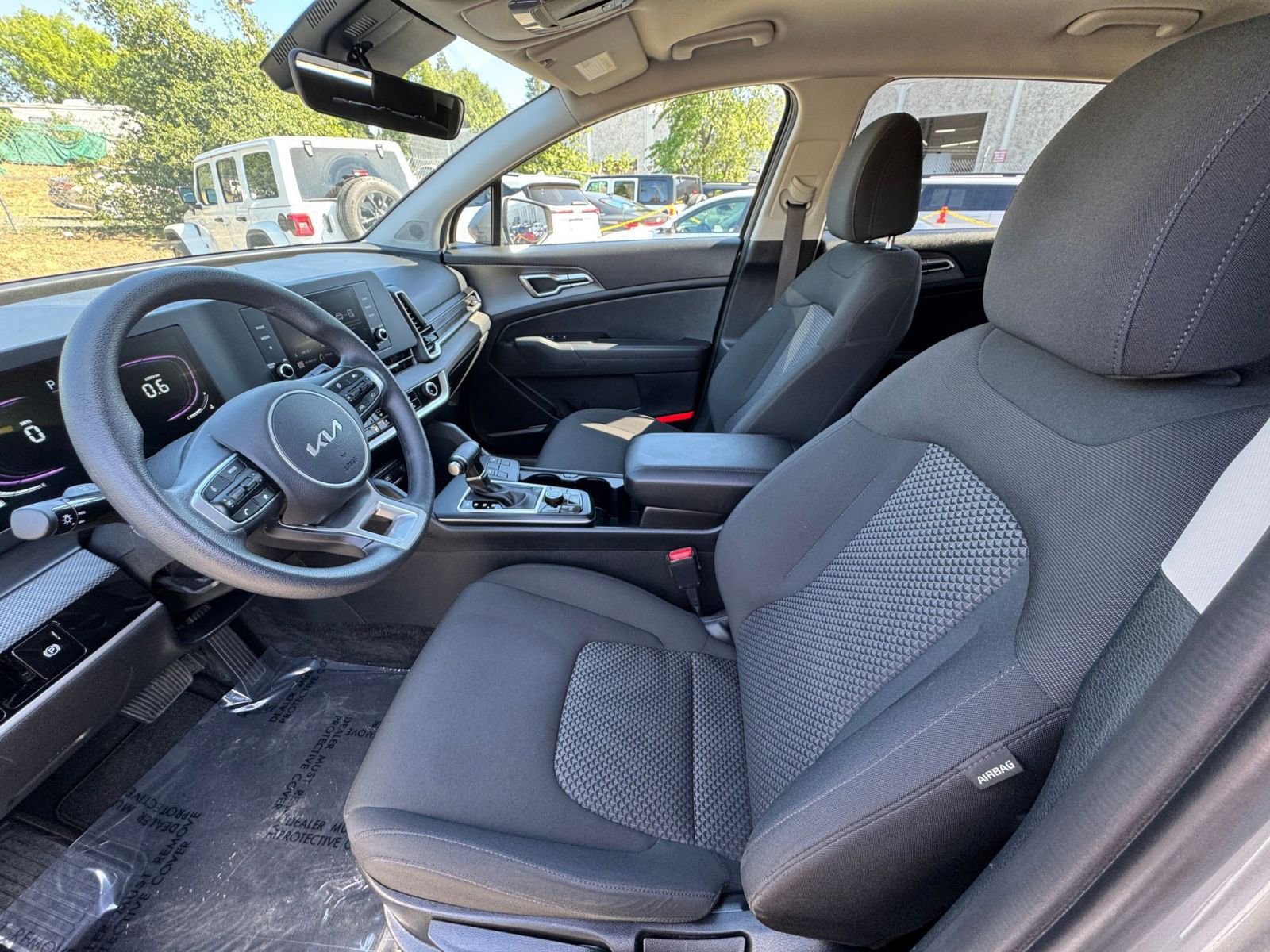 Thumbnail: 2025 Kia Sportage - 25