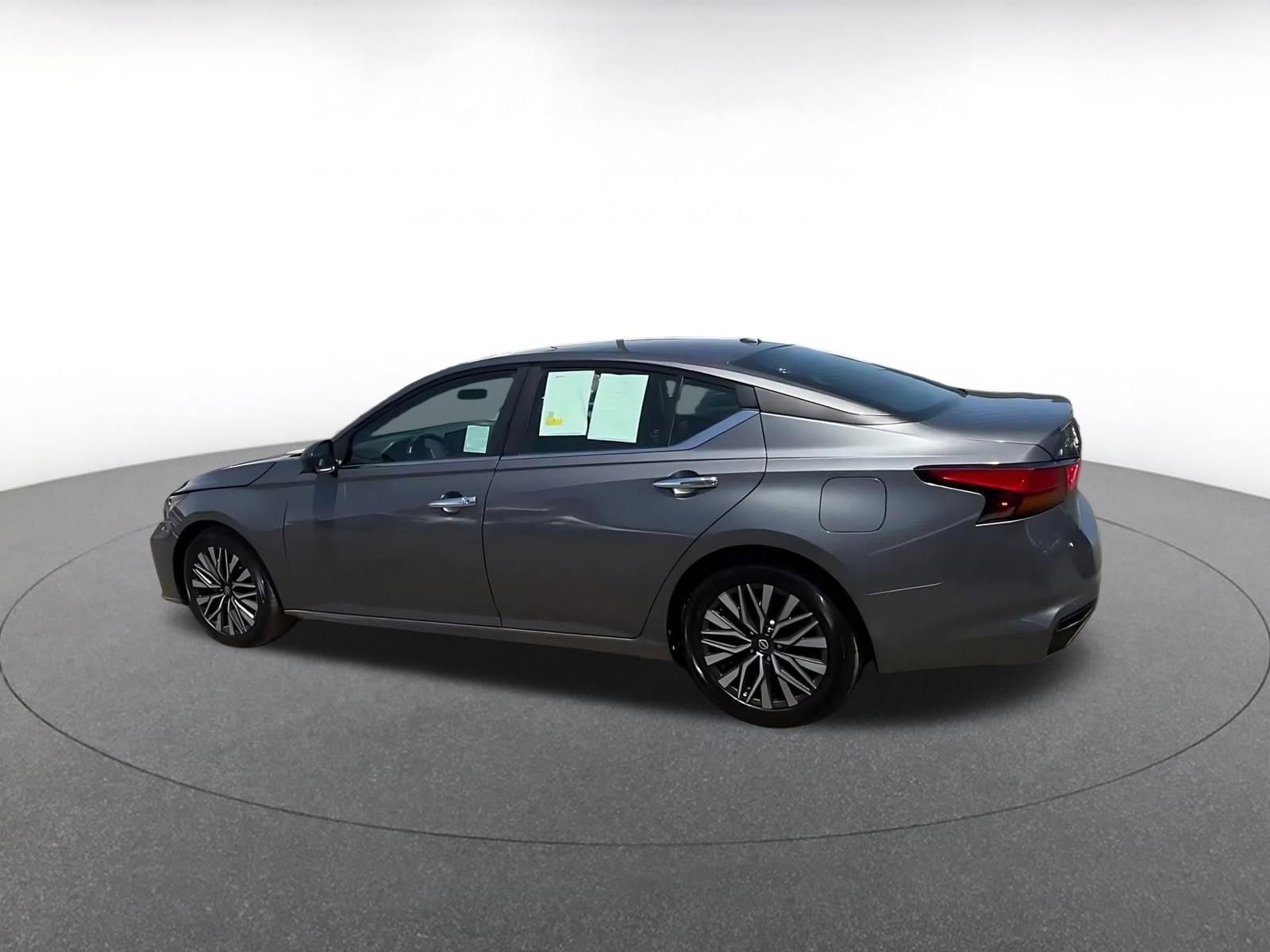 Thumbnail: 2025 Nissan Altima - 10