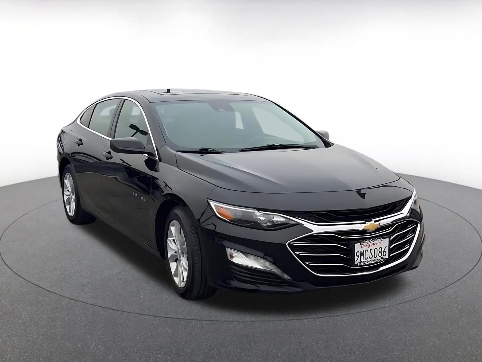 Thumbnail: 2024 Chevrolet Malibu - 3