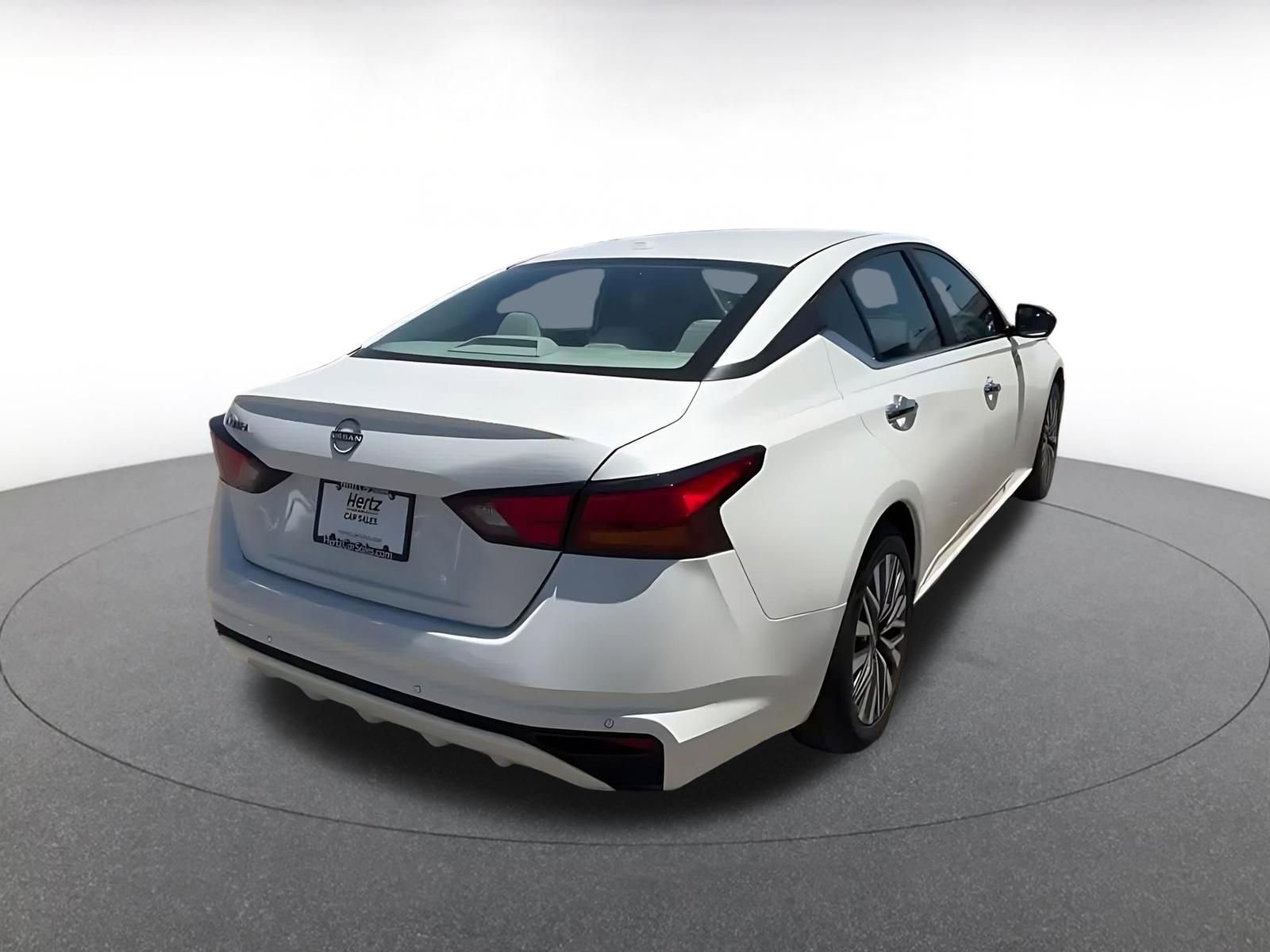 Thumbnail: 2025 Nissan Altima - 14